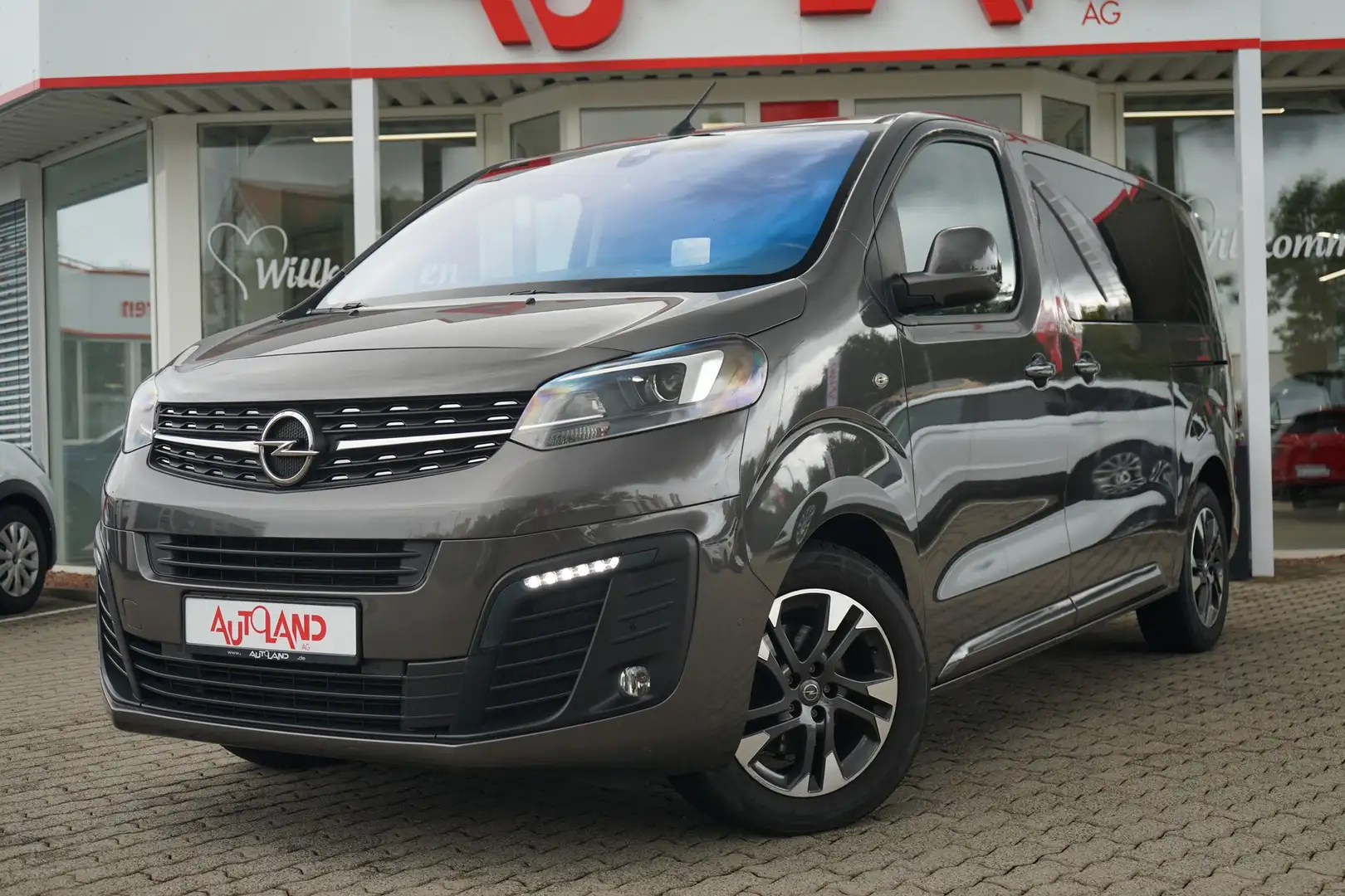 Opel Zafira Life 2.0 D Innovation Xenon Navi Kamera Grau - 2