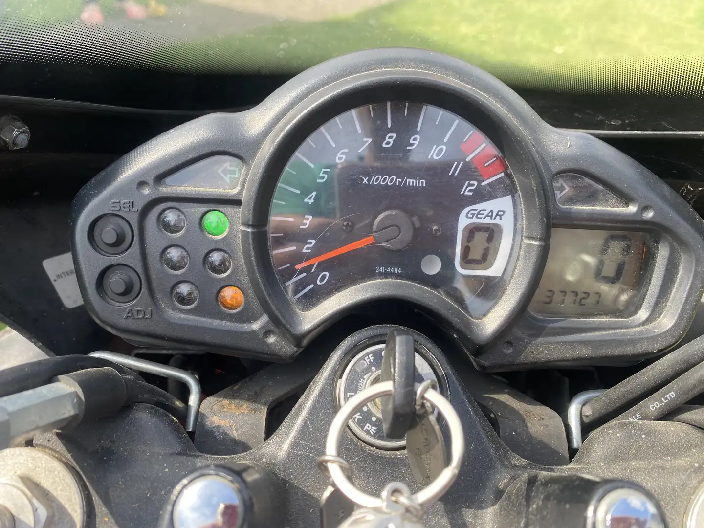 Suzuki Gladius 650 Rood - 2