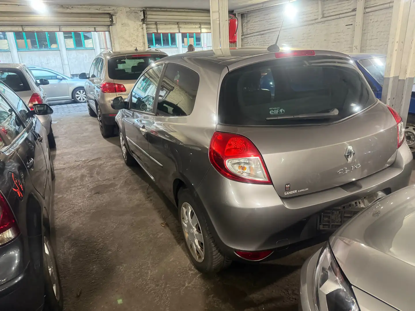 Renault Clio 1.2 TCe Expression Gris - 1