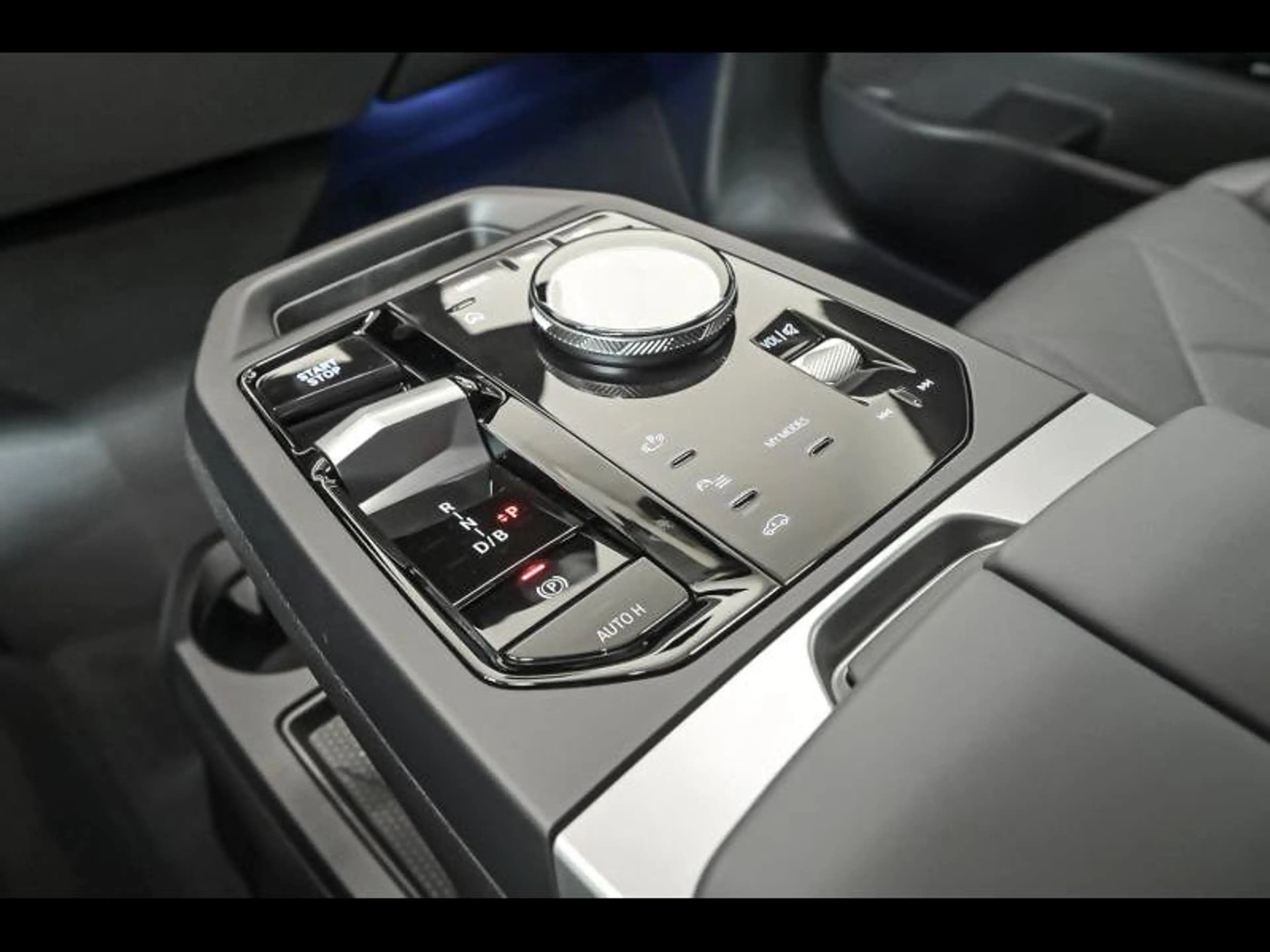 BMW iX xDrive45 - NIEUW — photo 11