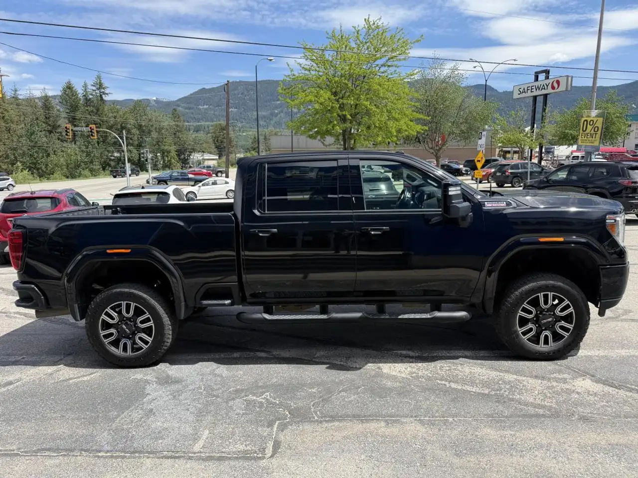 GMC Sierra 3500HD снимка GMC Sierra 3500HD