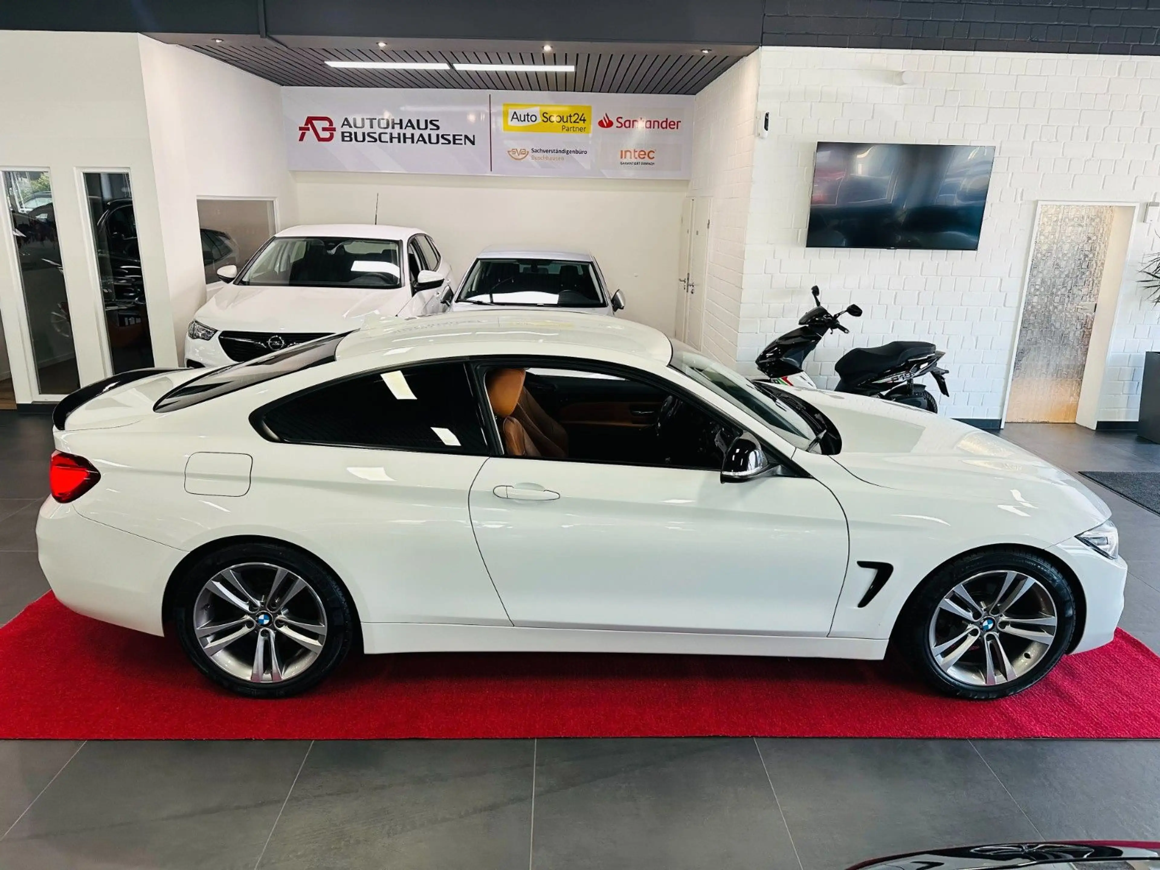 BMW 420 i Coupe Sport Line Aut*Nav*LED*Leder*Face — photo 4