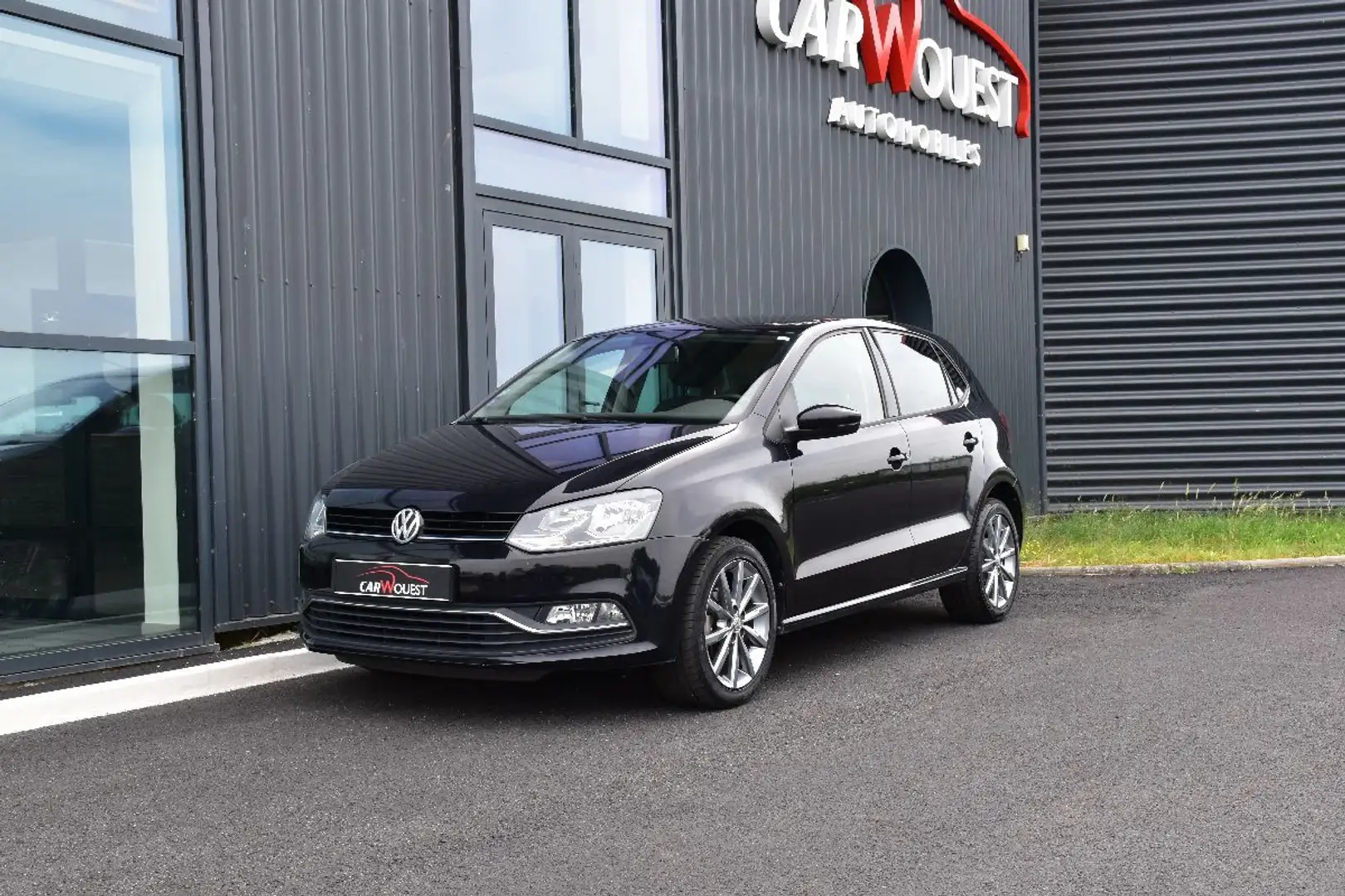 Volkswagen Polo V (2) 1.0 75 CONFORTLINE 5P Noir - 1