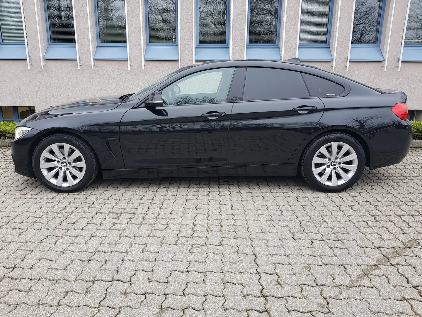 BMW 420 Gran Coupe 420 d *HeadUp-Navi-Xenon-Autom.-EURO 6* Fekete - 1