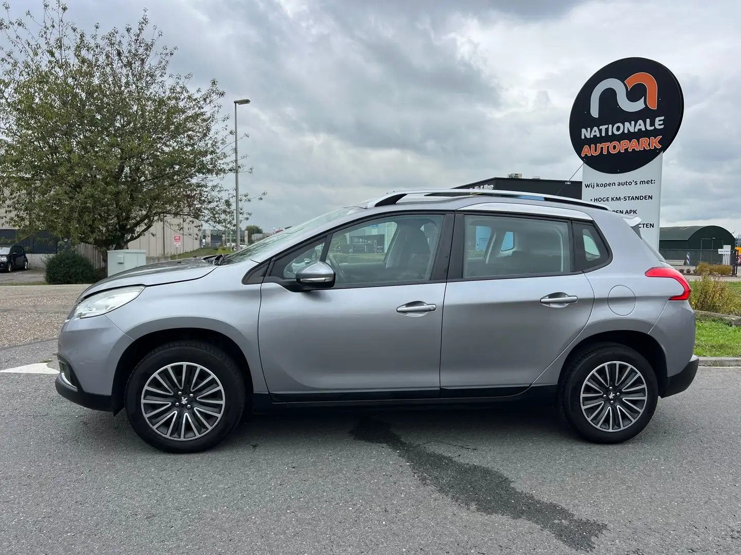 Peugeot 2008 1.2 PureTech Active * Airco * BELGISCHE KENTEKEN Zilver - 2