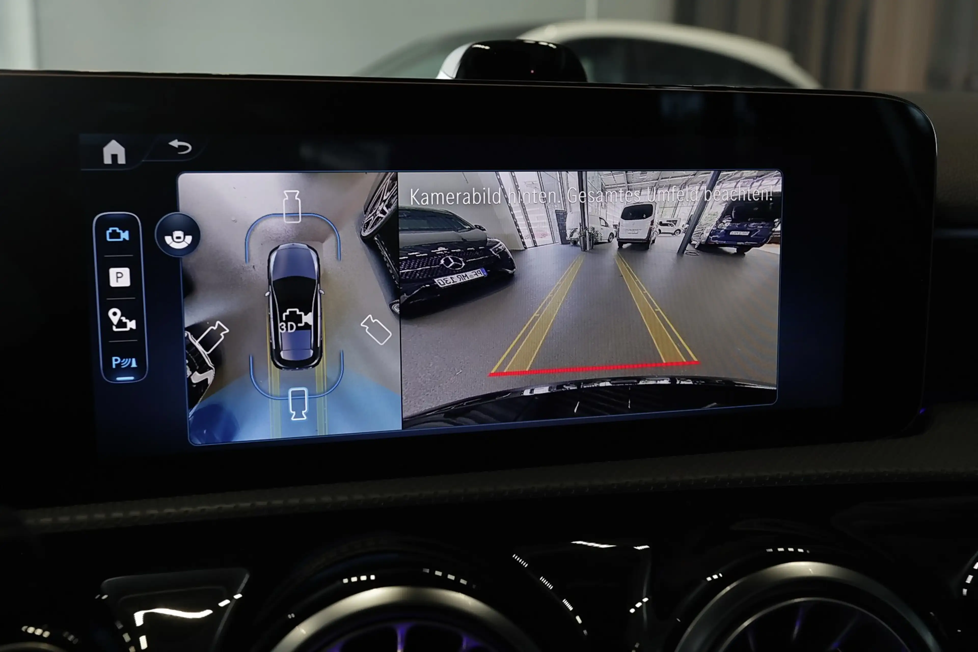 Mercedes-Benz A 220 4M AMG MBUX+360°+M-LED+DIstro+Totwink+18 — photo 10