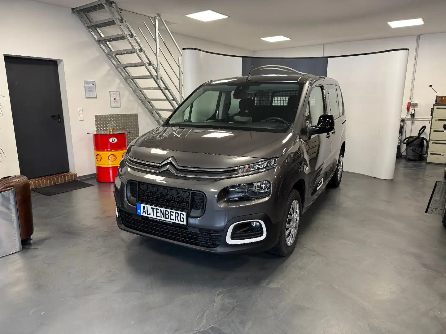 Citroen Berlingo Feel M DAB PDC Kamera AHK CarPlay Temp. Grau - 1