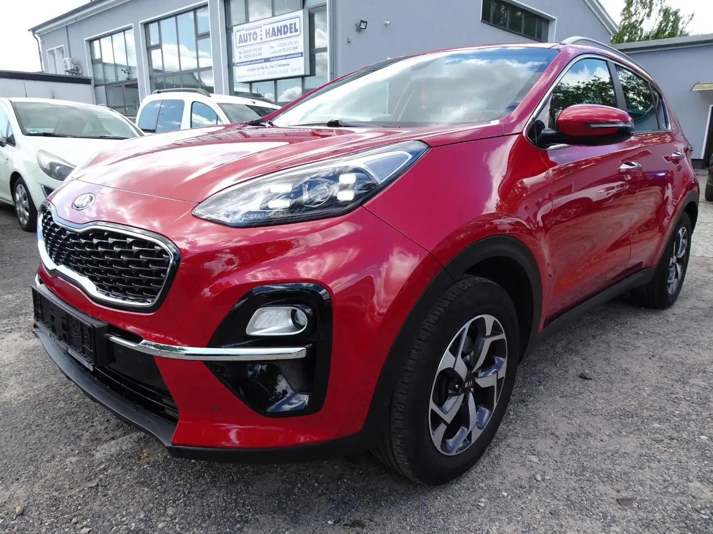 Kia Sportage Dream Team 2WD, NAV-SHZ-LHZ-R.CAM-LEDER Rot - 1