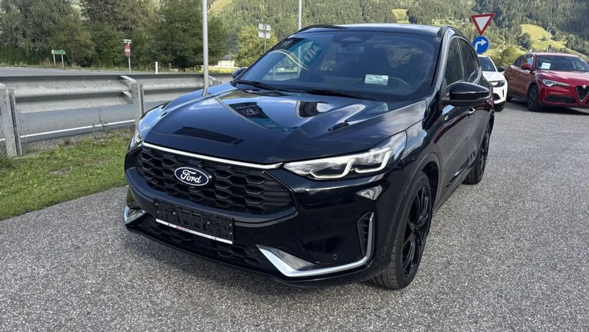 Ford Kuga Hybrid ST-Line X Schwarz - 1