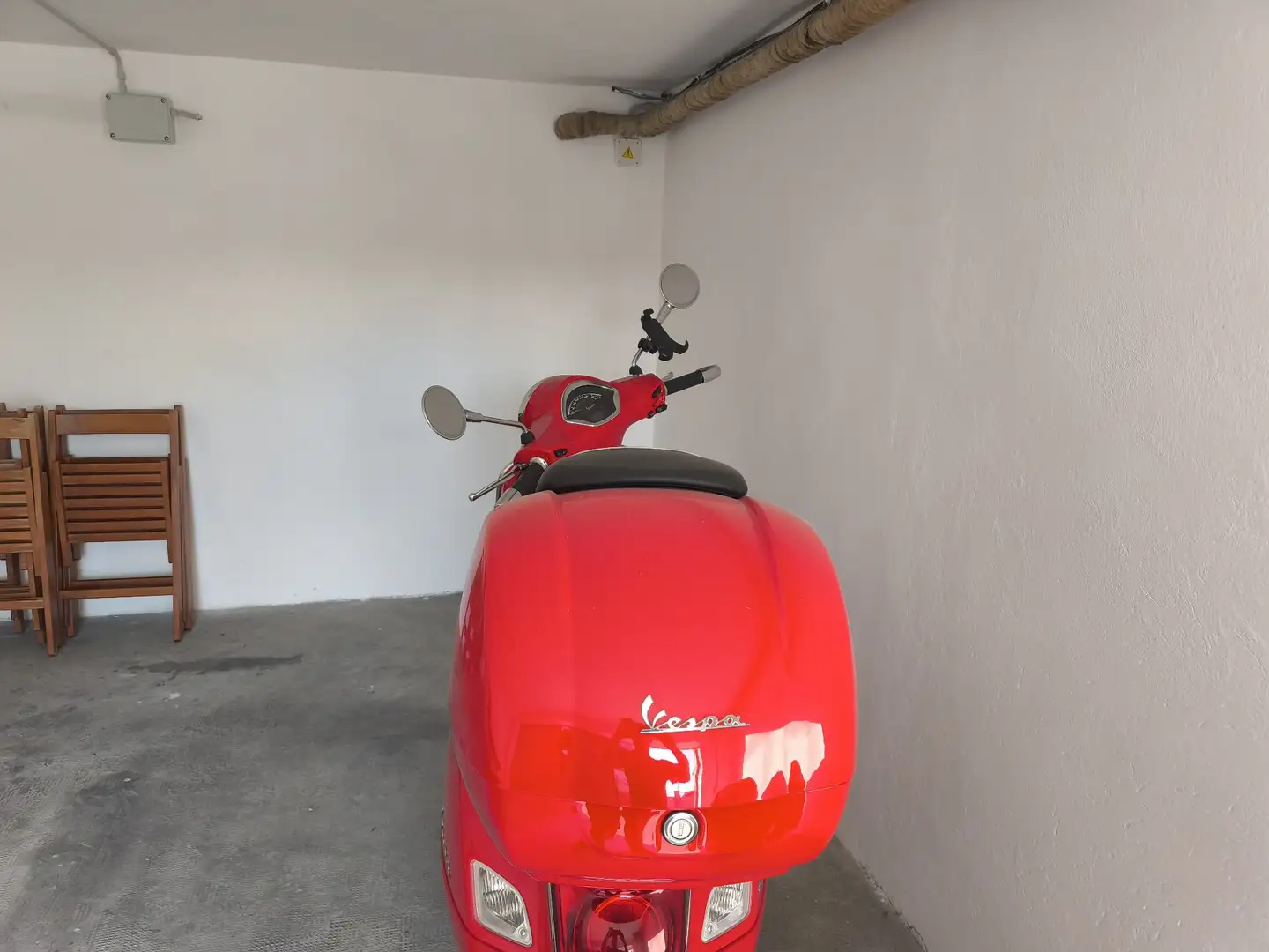 Vespa GTS Super Tech 300 Rouge - 2