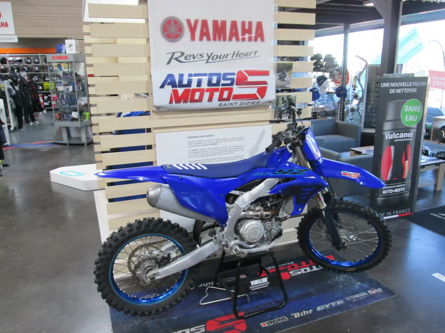 Yamaha Bleu - 2