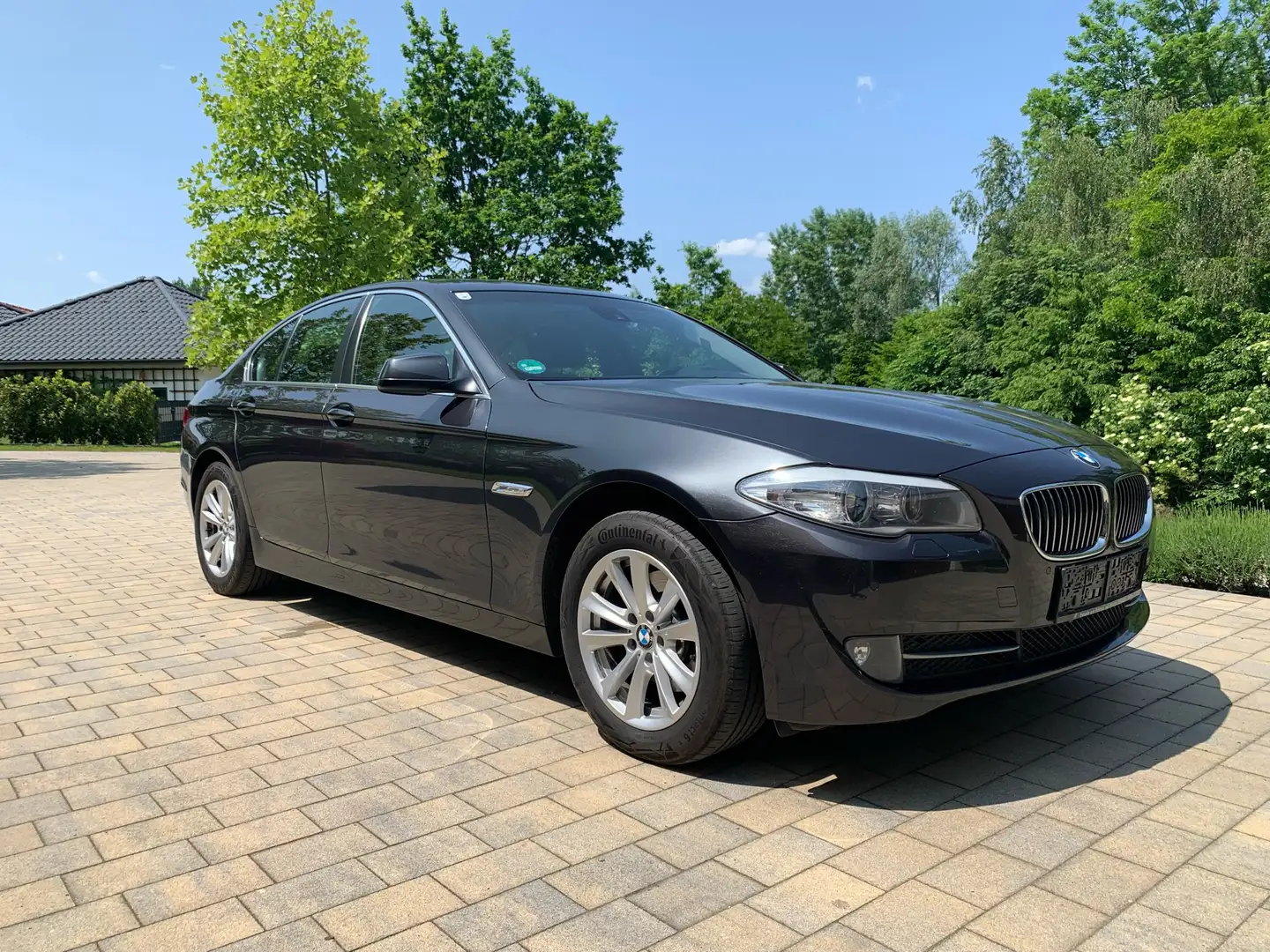 BMW 520 F10 | TOP GEPFLEGT | BJ 12/2011 | Pickerl+Service Black - 2