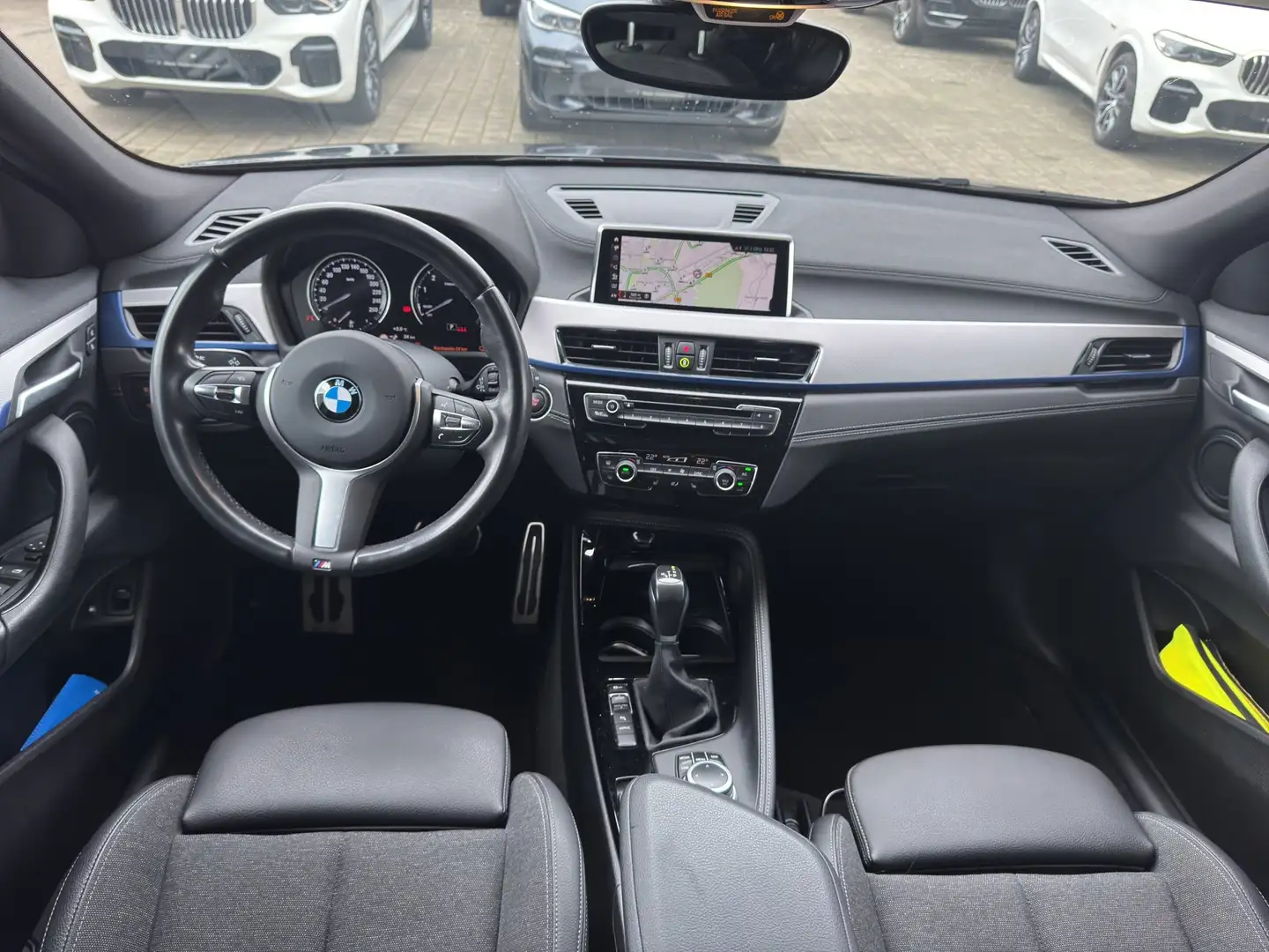BMW X2 xDrive25e M Sport DrivingAssistant Navi PDC Grau - 2
