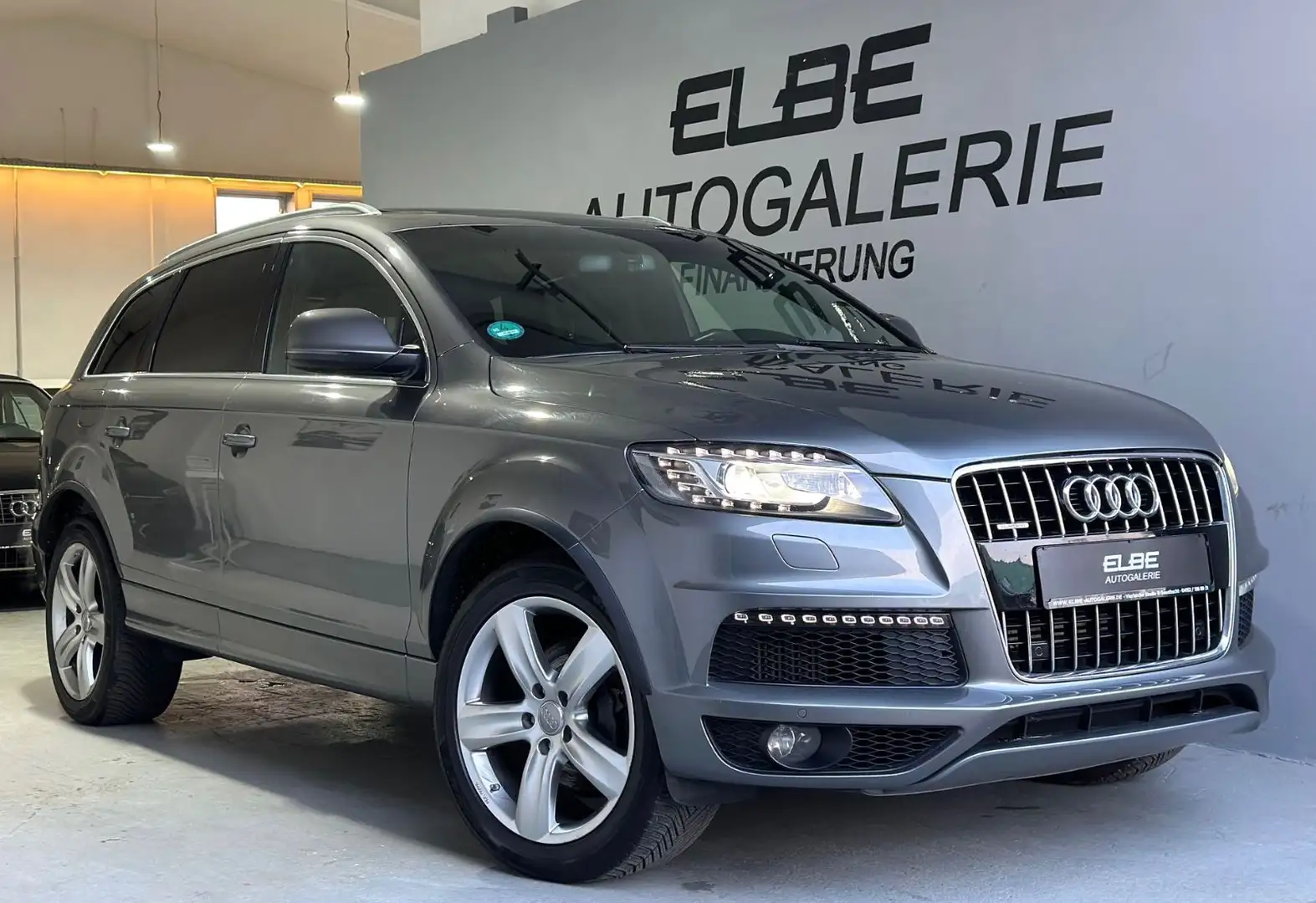 Audi Q7 3.0 TDI clean diesel quattro Tiptronic S-LINE Grau - 1