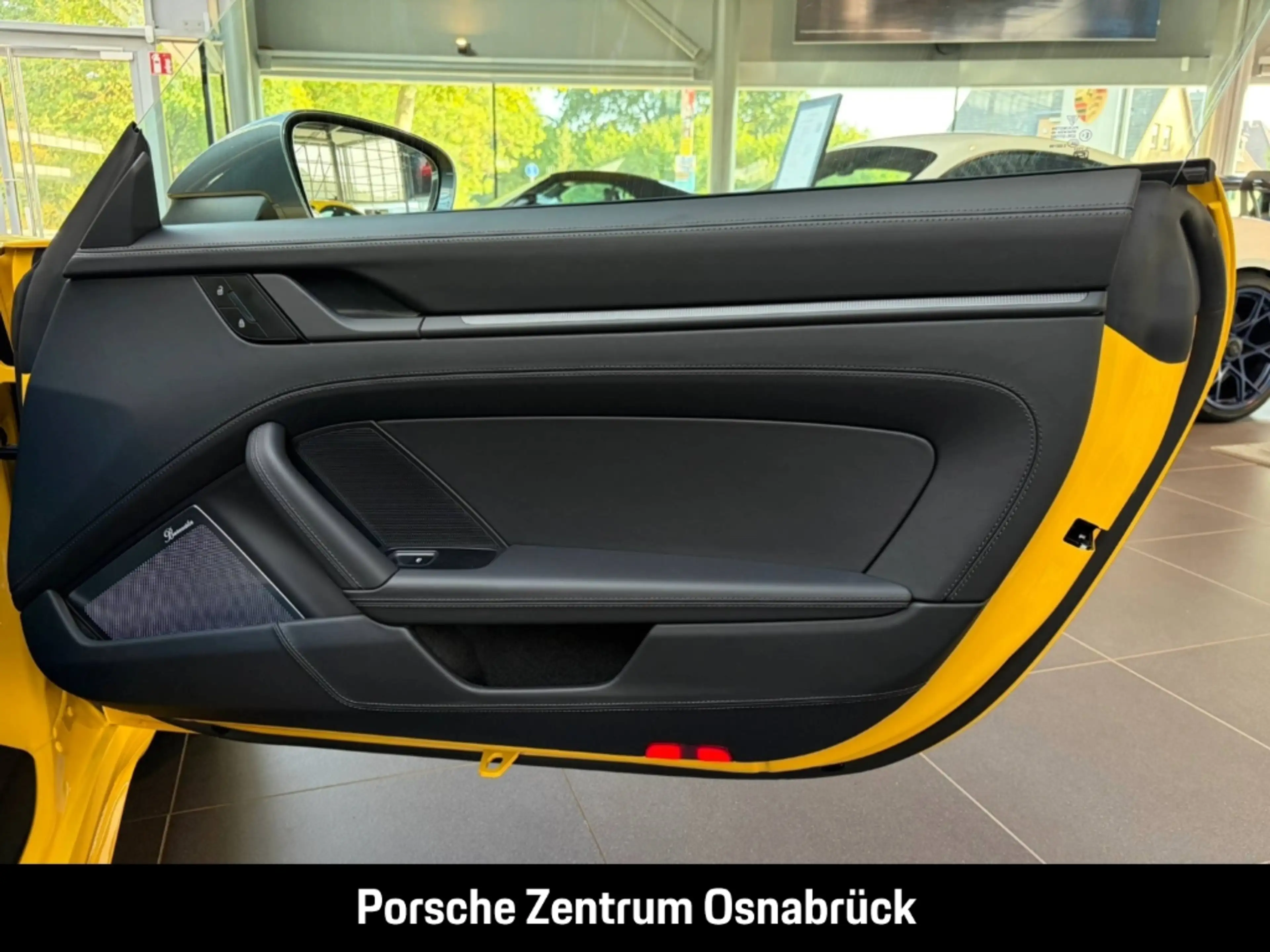 Porsche 992 -2 (911) Carrera T Cabriolet — photo 25