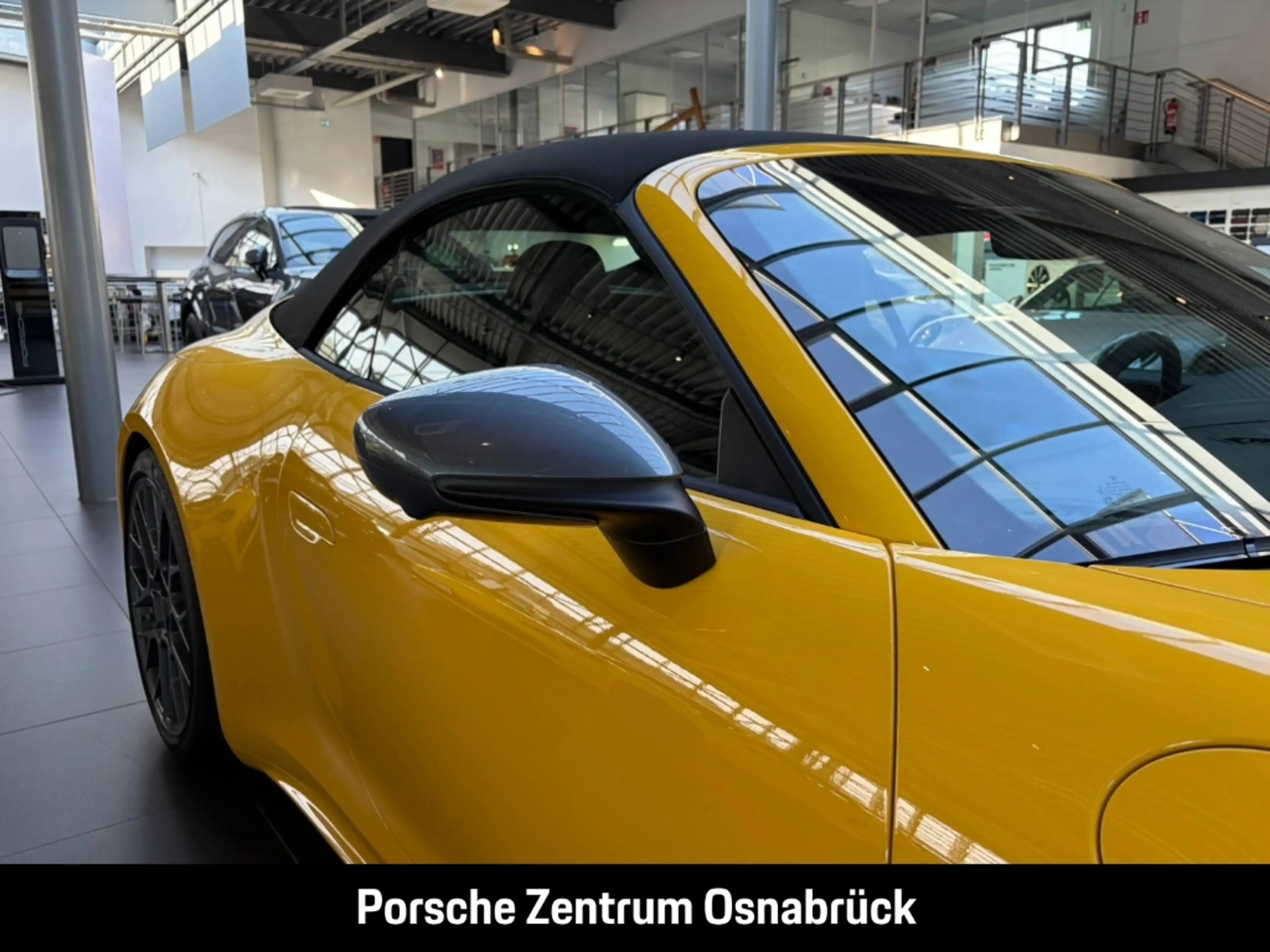 Porsche 992 -2 (911) Carrera T Cabriolet — photo 32