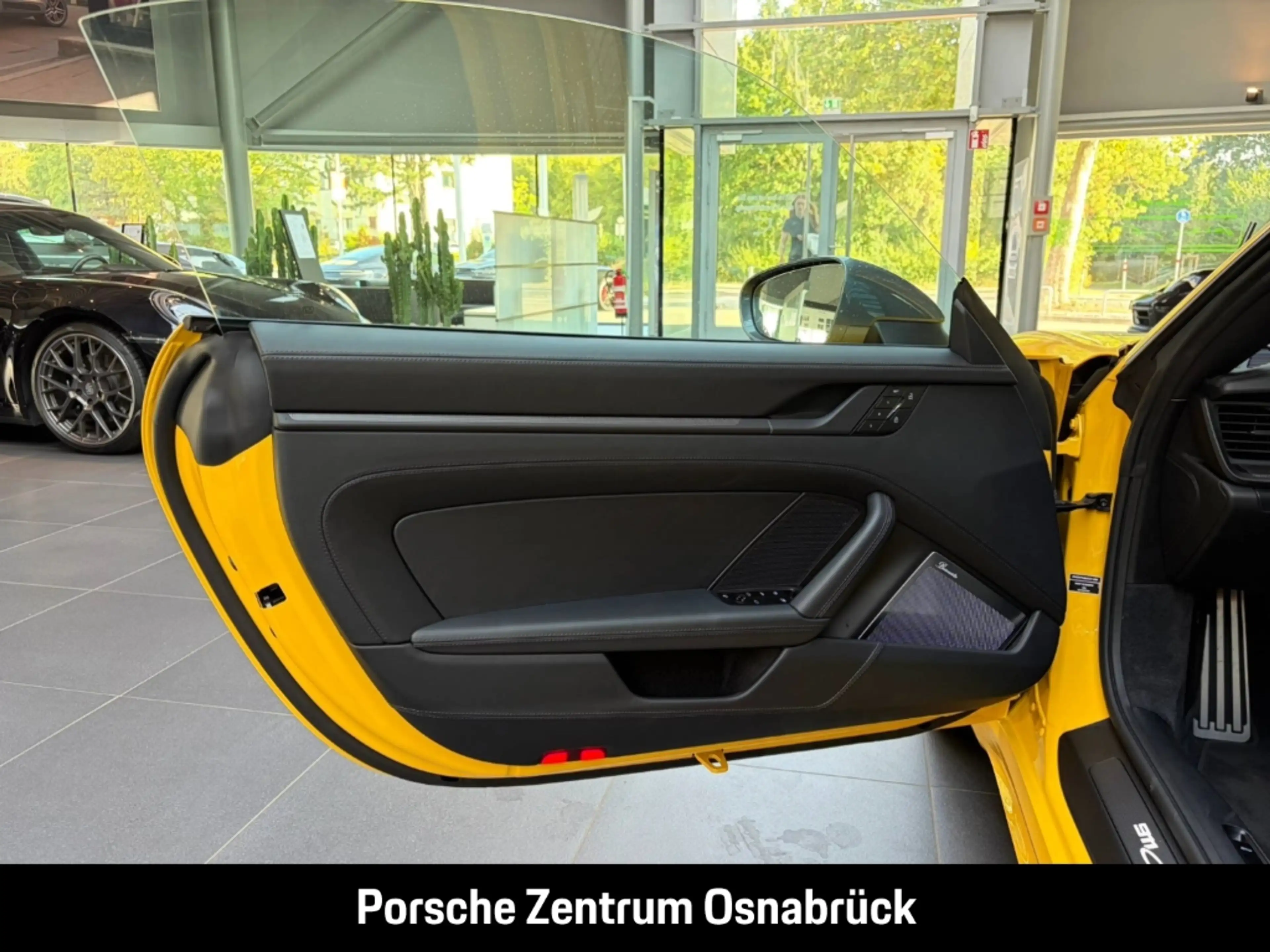 Porsche 992 -2 (911) Carrera T Cabriolet — photo 4