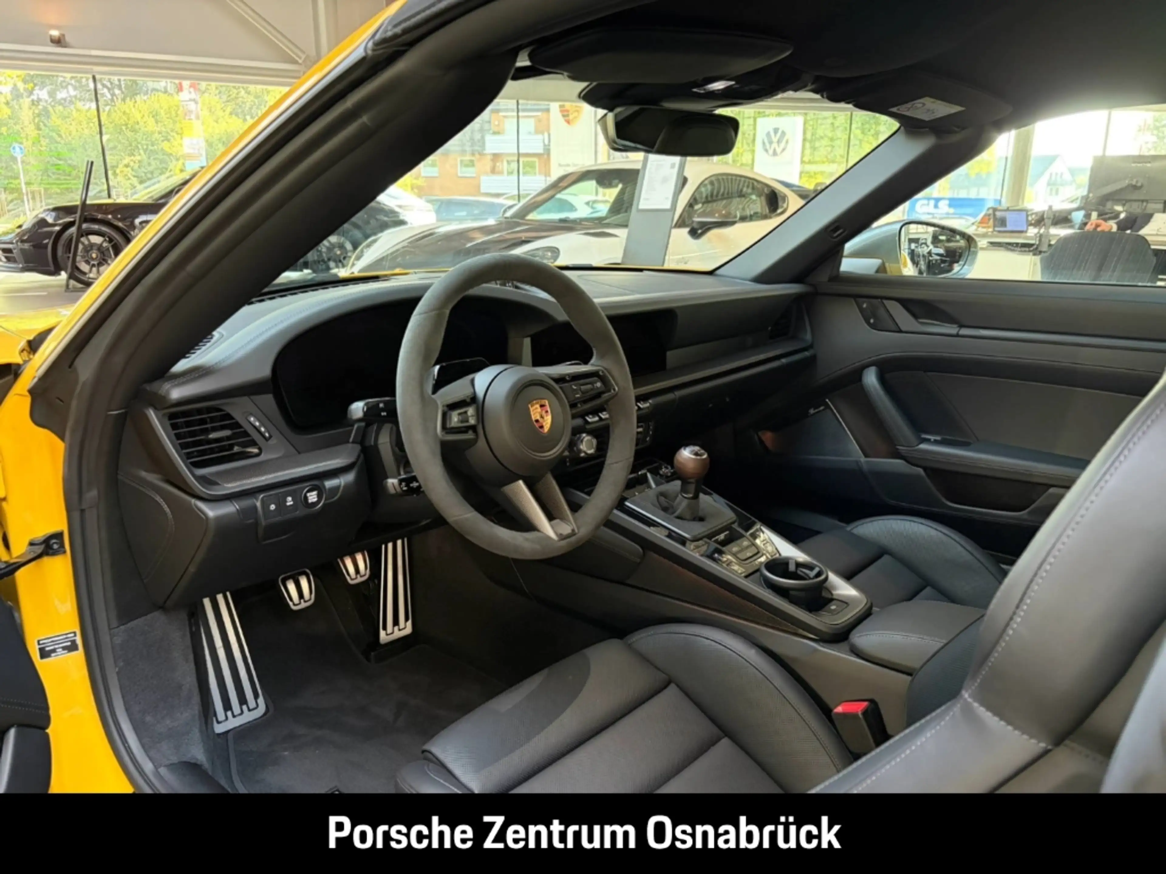 Porsche 992 -2 (911) Carrera T Cabriolet — photo 18