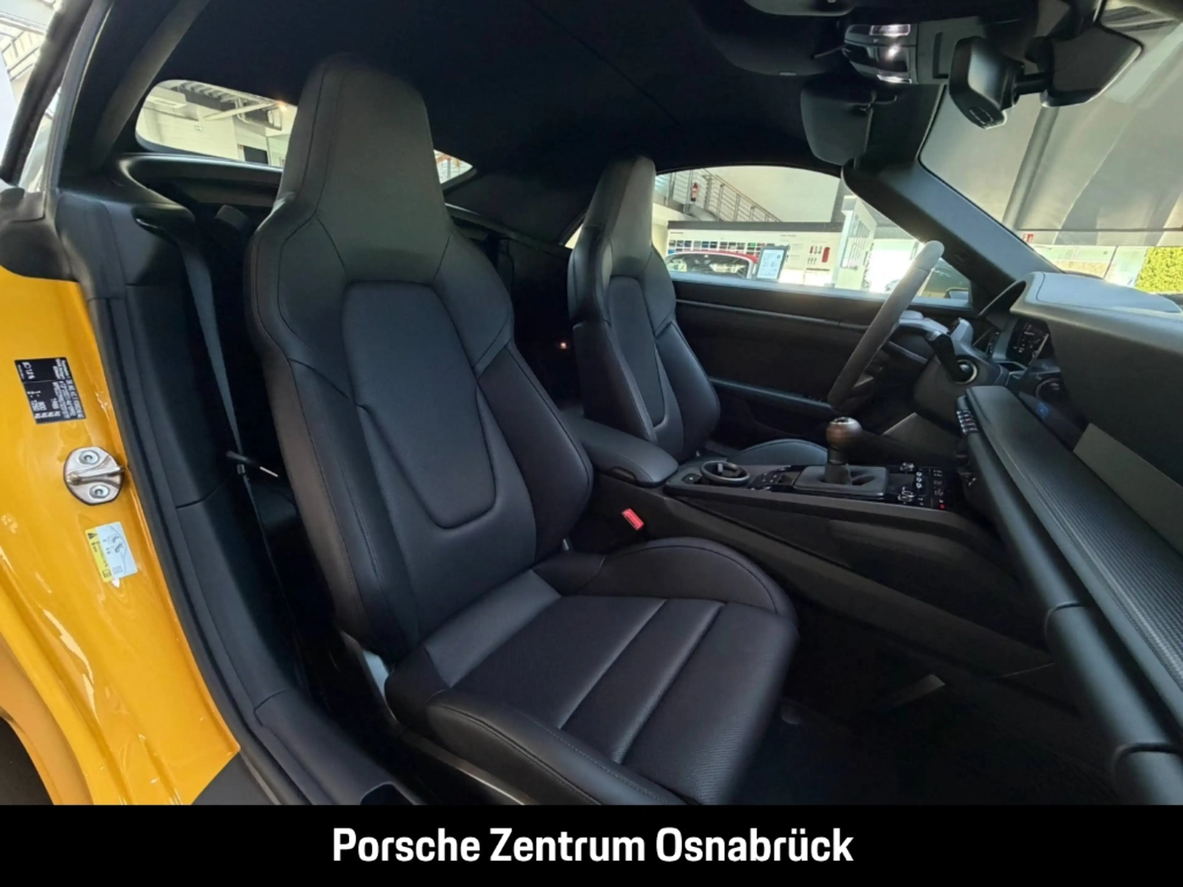 Porsche 992 -2 (911) Carrera T Cabriolet — photo 29
