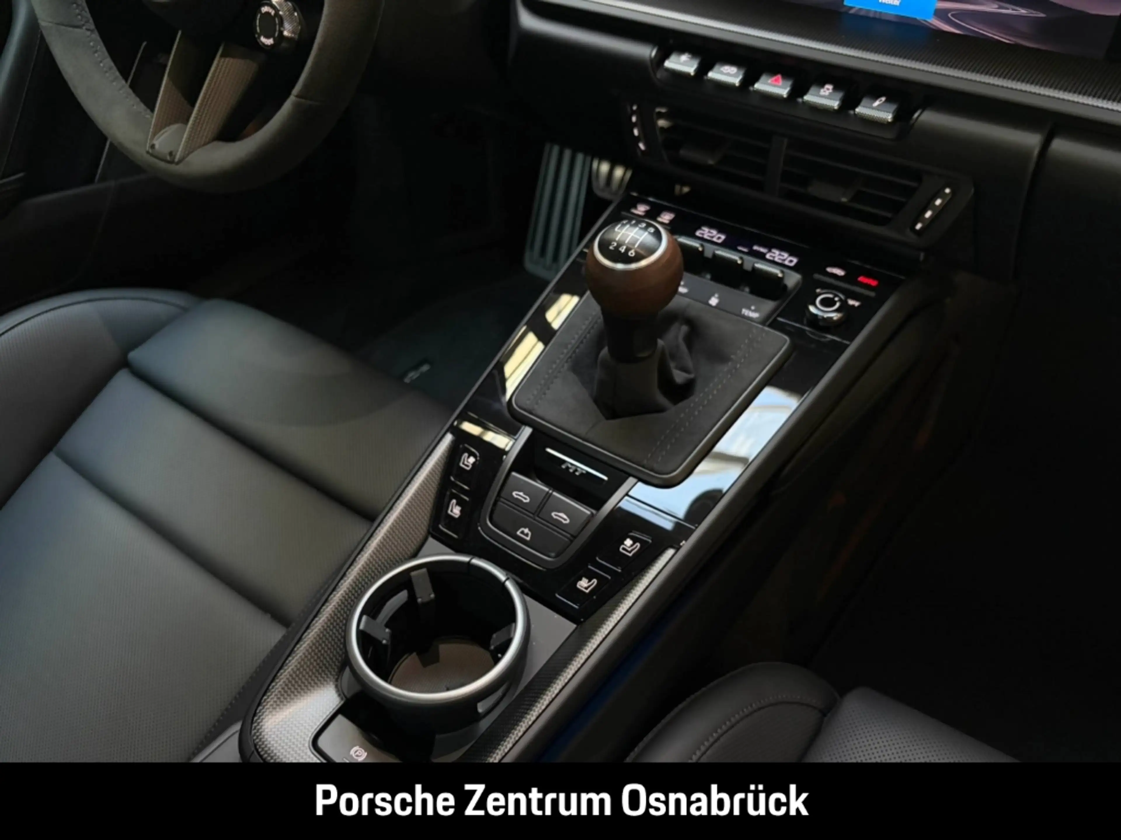 Porsche 992 -2 (911) Carrera T Cabriolet — photo 23
