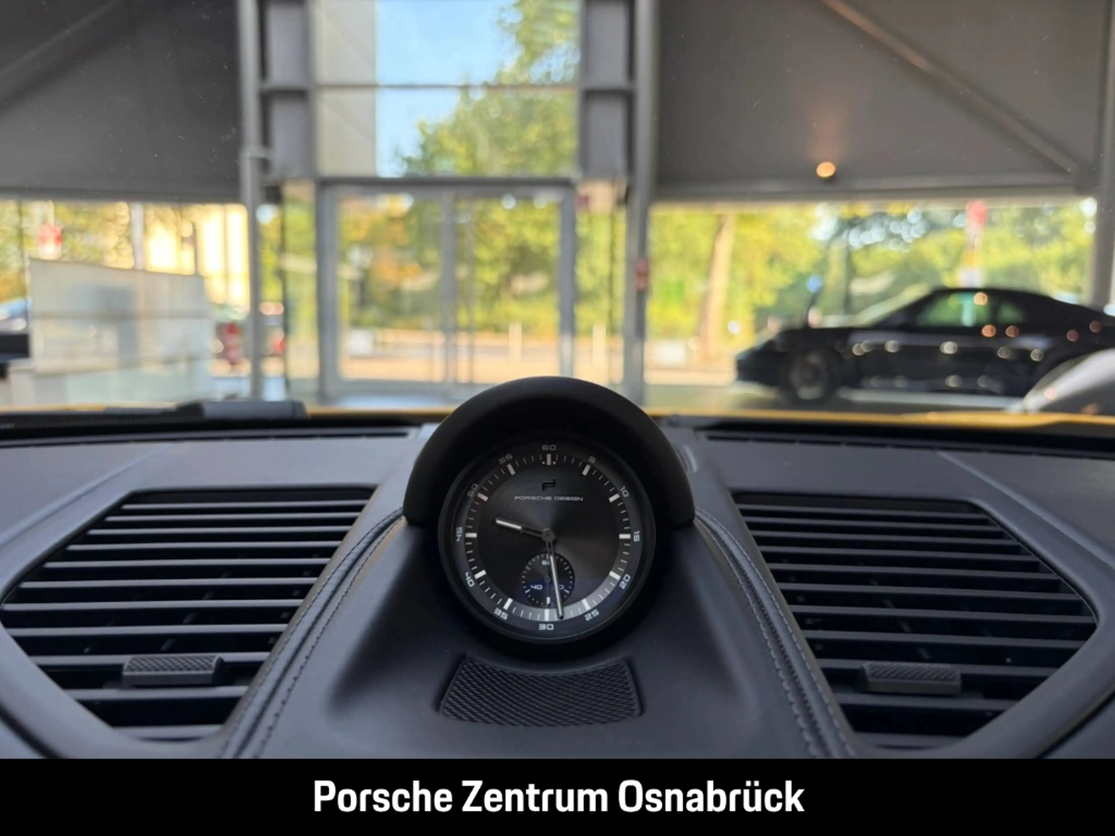 Porsche 992 -2 (911) Carrera T Cabriolet — photo 31