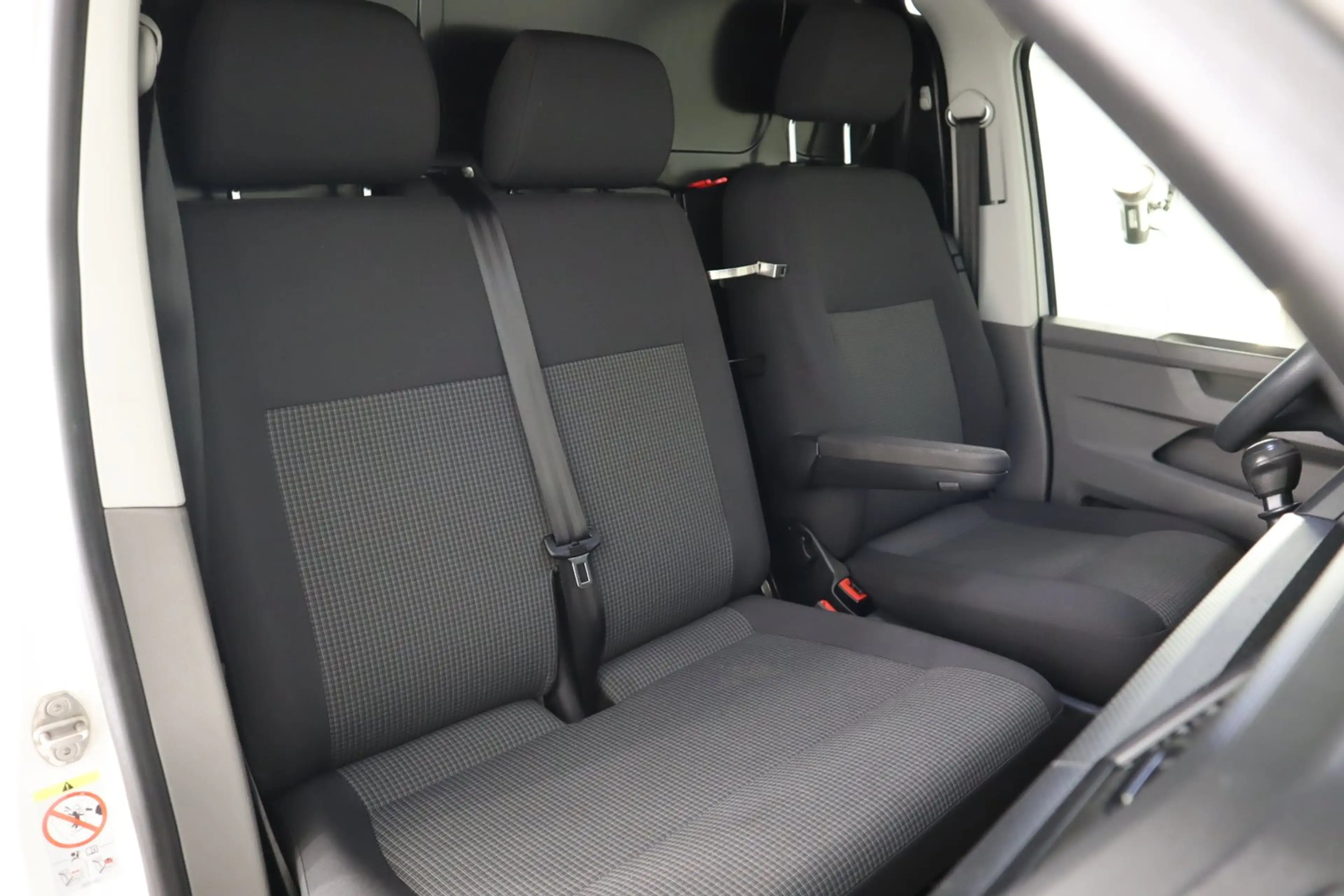 Volkswagen T6.1 Transporter VW Transporter T6.1 Kastenwagen TDI — photo 10