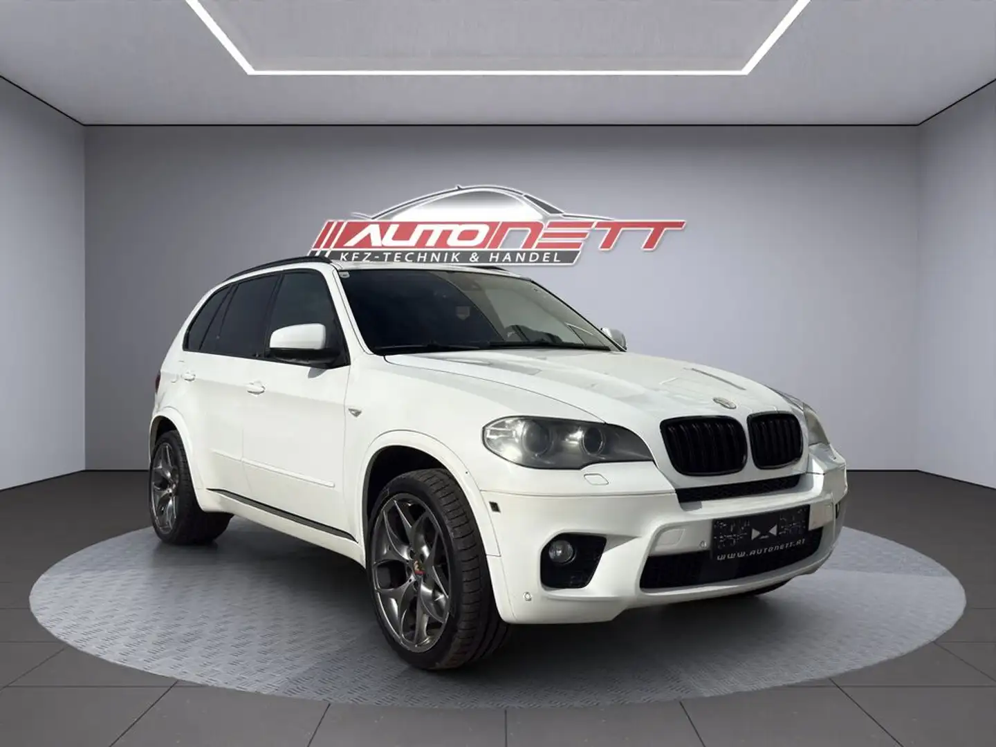BMW X5 xDrive40d Schwarz - 1