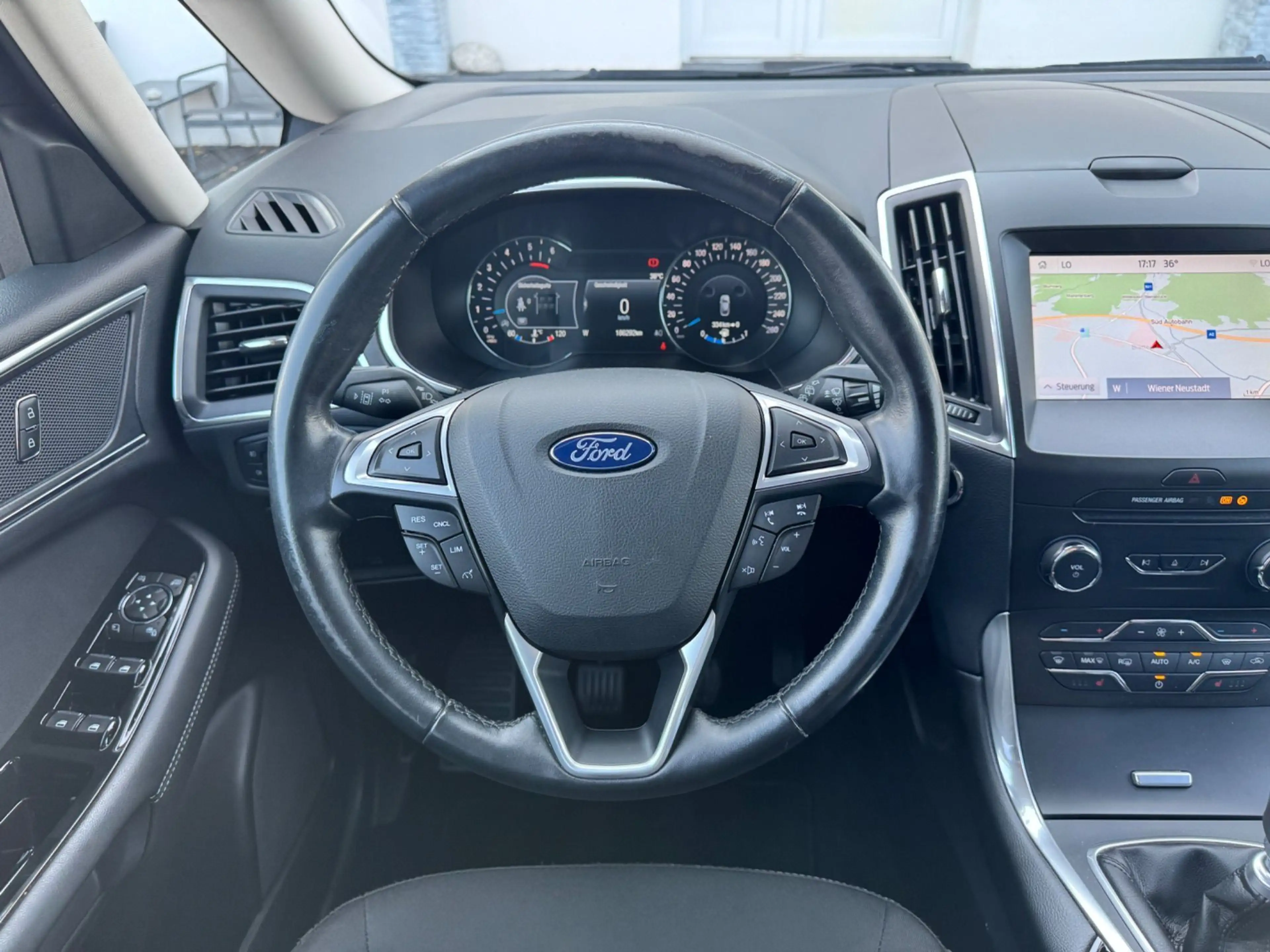 Ford Galaxy 2,0 EcoBlue SCR Titanium — photo 15