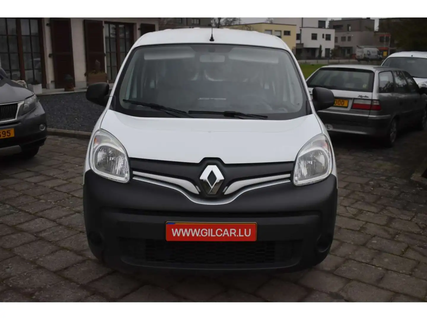 Renault Kangoo Maxi 1,5 DCI 5 places très soignée Blanc - 2