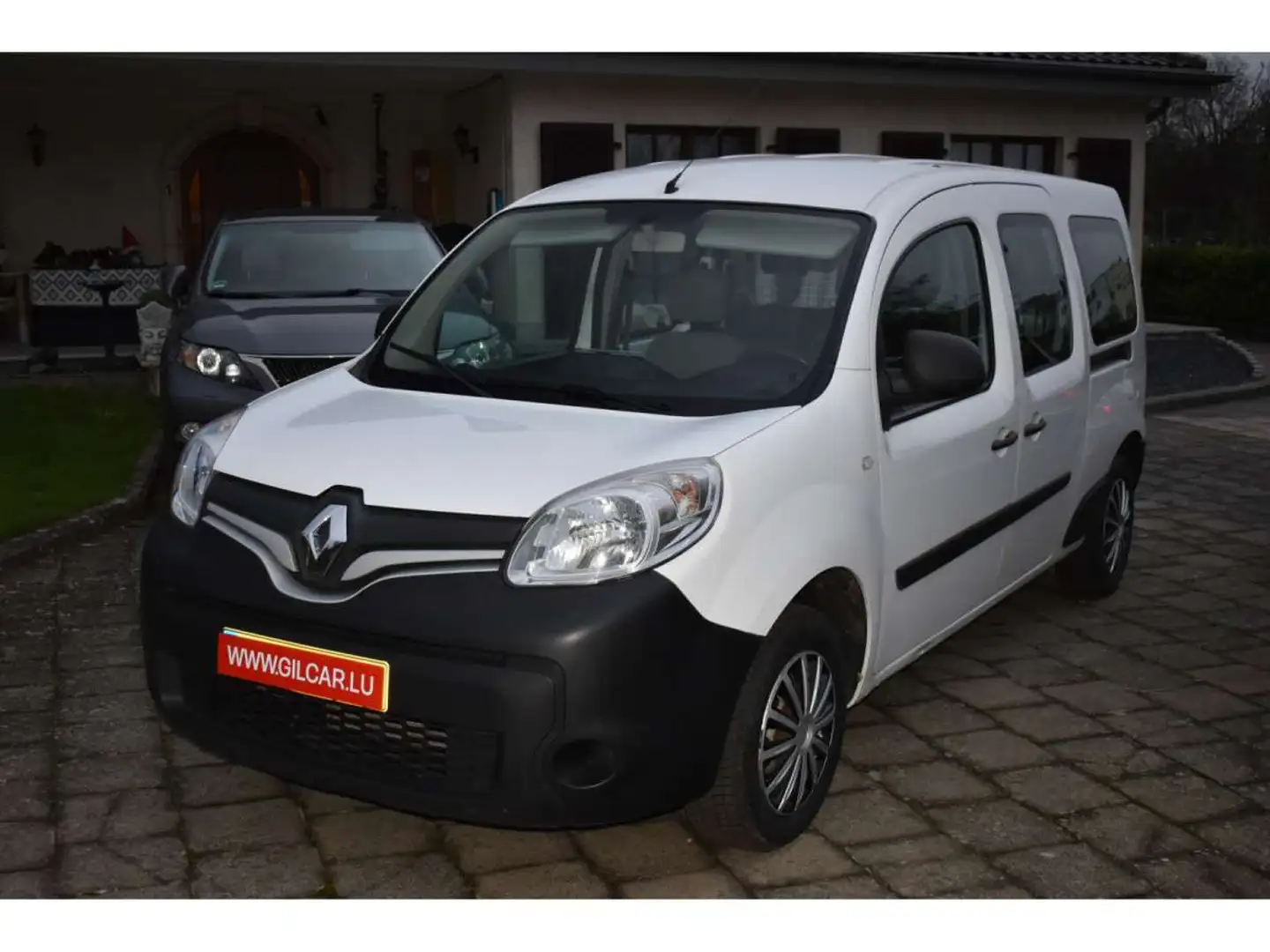 Renault Kangoo Maxi 1,5 DCI 5 places très soignée Blanc - 1