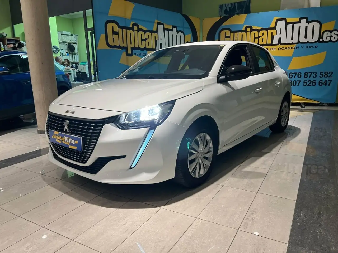 Peugeot 208