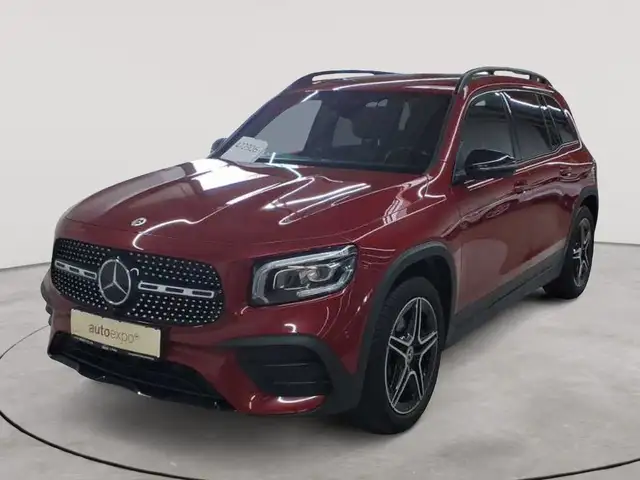 Mercedes-Benz GLB view 2