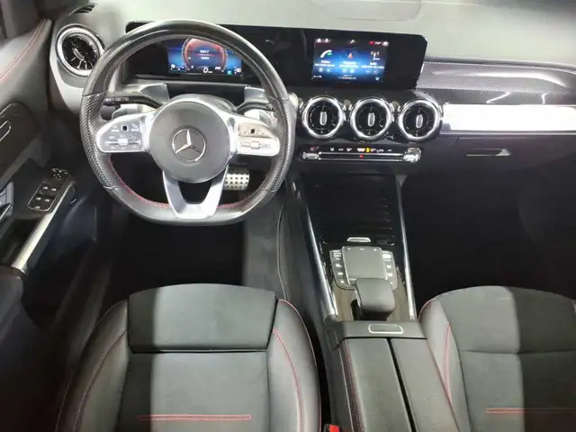 Mercedes-Benz GLB view 10