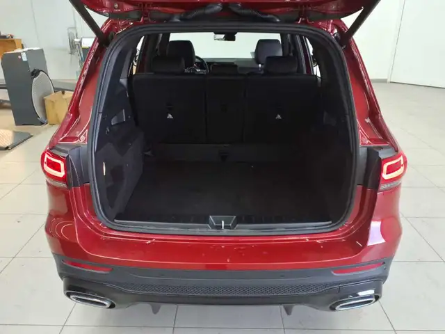 Mercedes-Benz GLB view 15