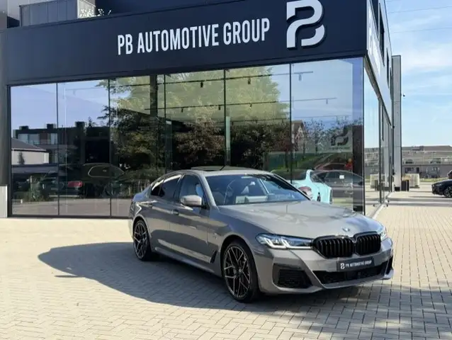 BMW 530 Xdrive limousine - Panodak - M sport pakket