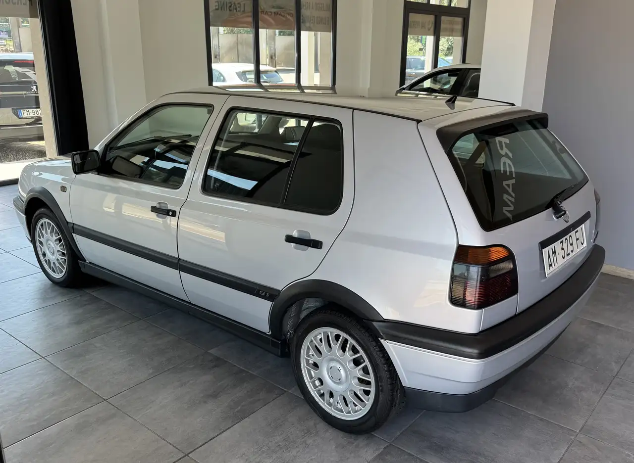 Volkswagen Golf 5p 1.6 GT Special c/2airbag,abs,AC, foto 3