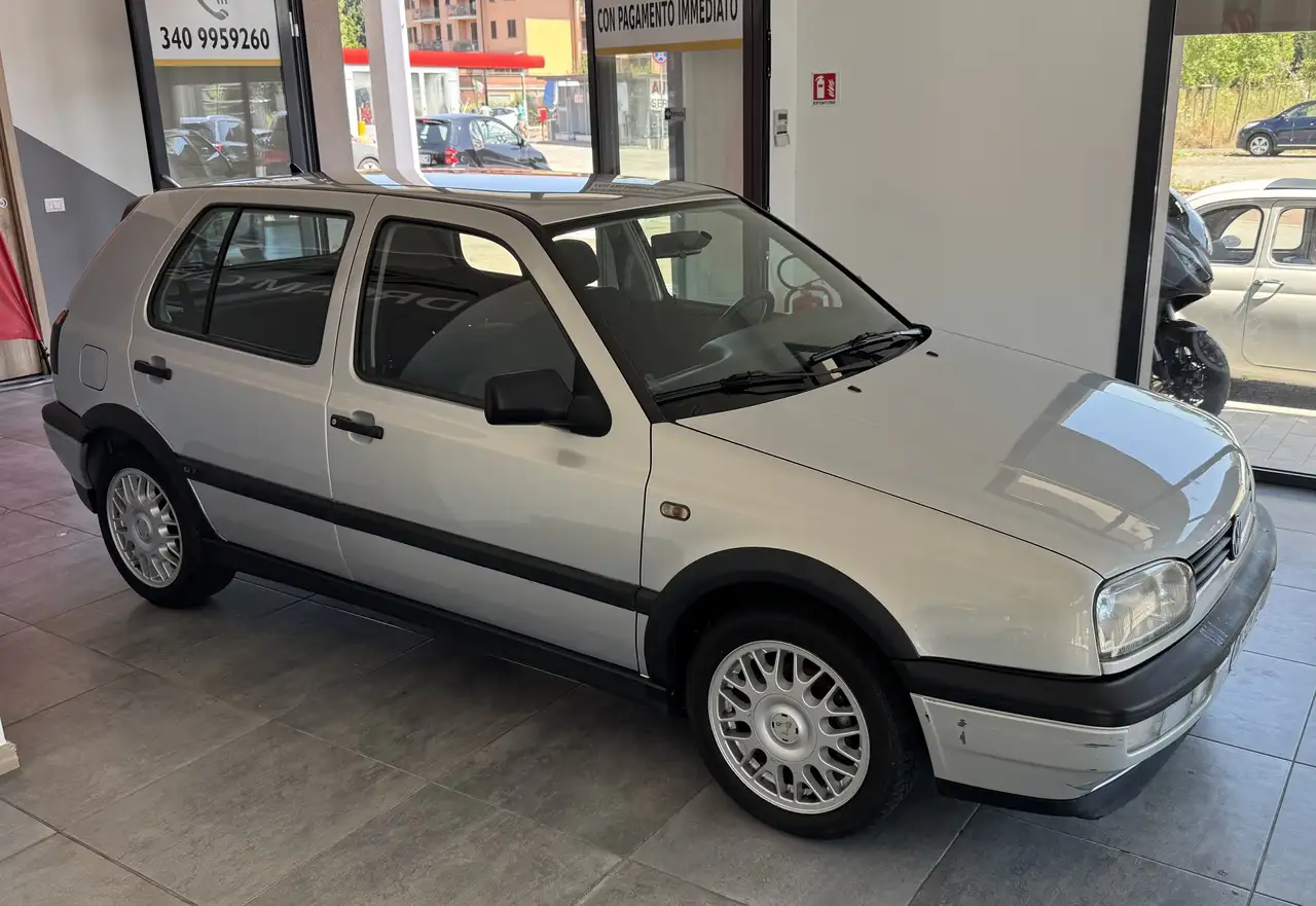 Volkswagen Golf 5p 1.6 GT Special c/2airbag,abs,AC, foto 5
