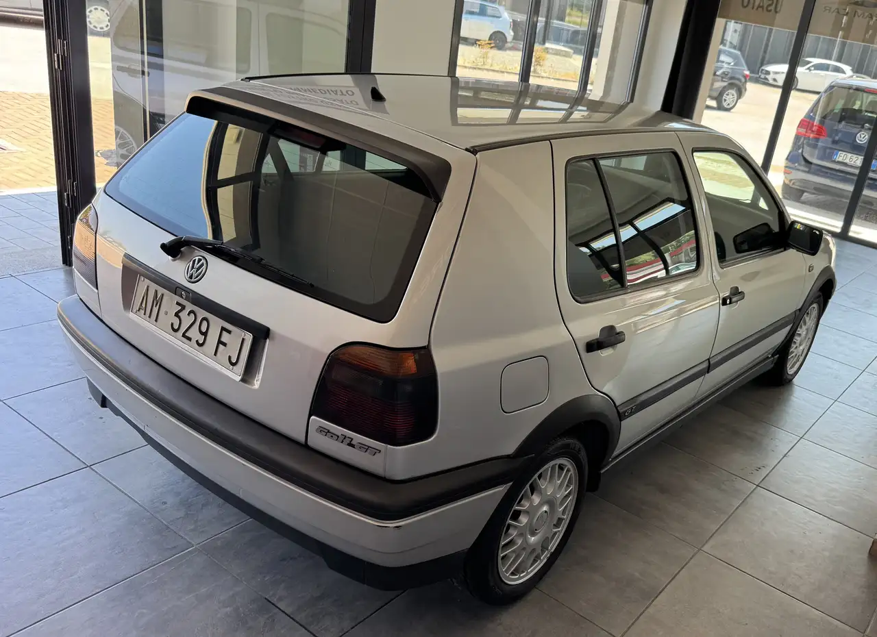 Volkswagen Golf 5p 1.6 GT Special c/2airbag,abs,AC, foto 4