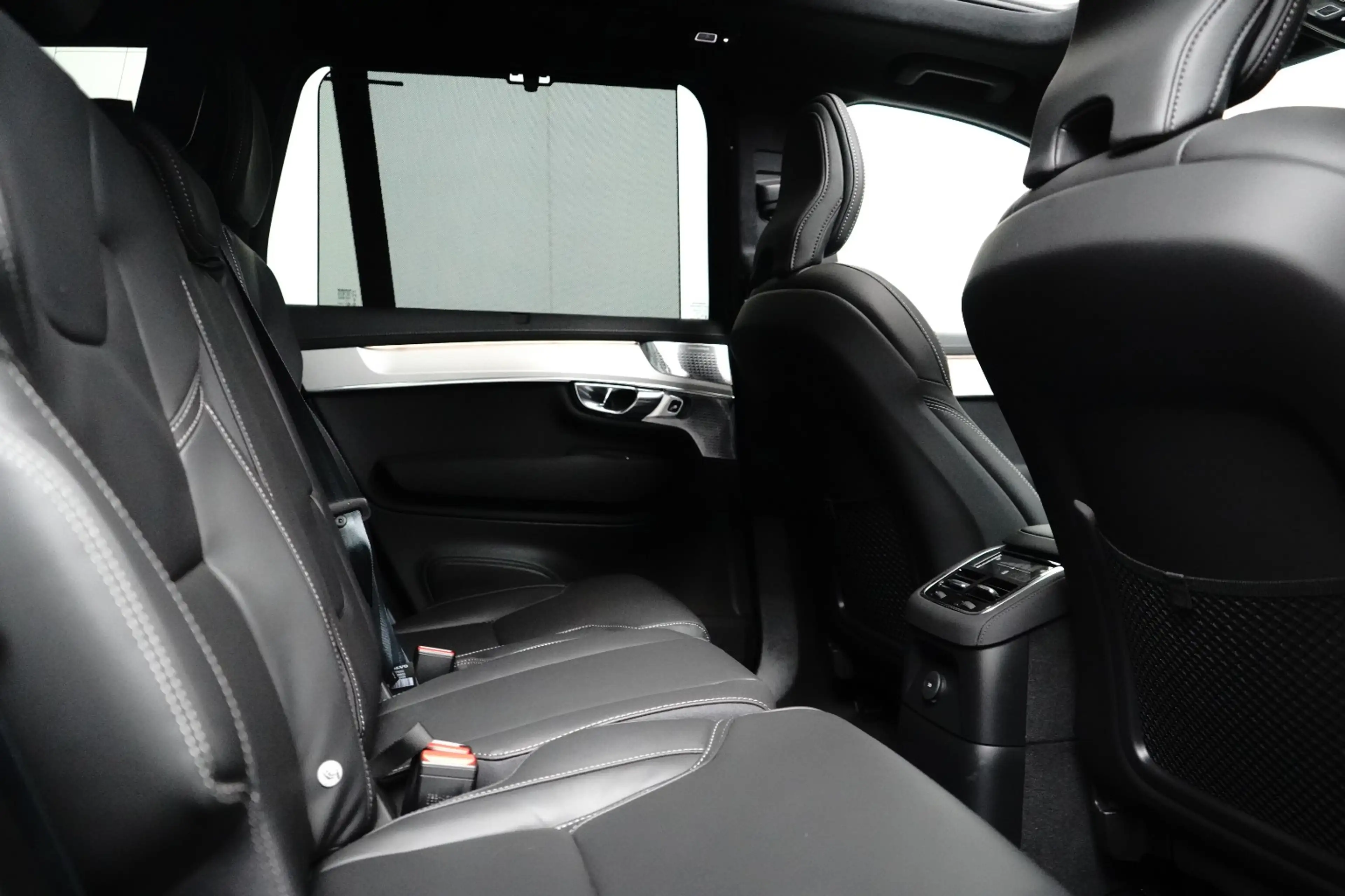 Volvo XC90 2.0 T8 Plug-in hybrid AWD Ultra Black Edition | Lu — photo 6