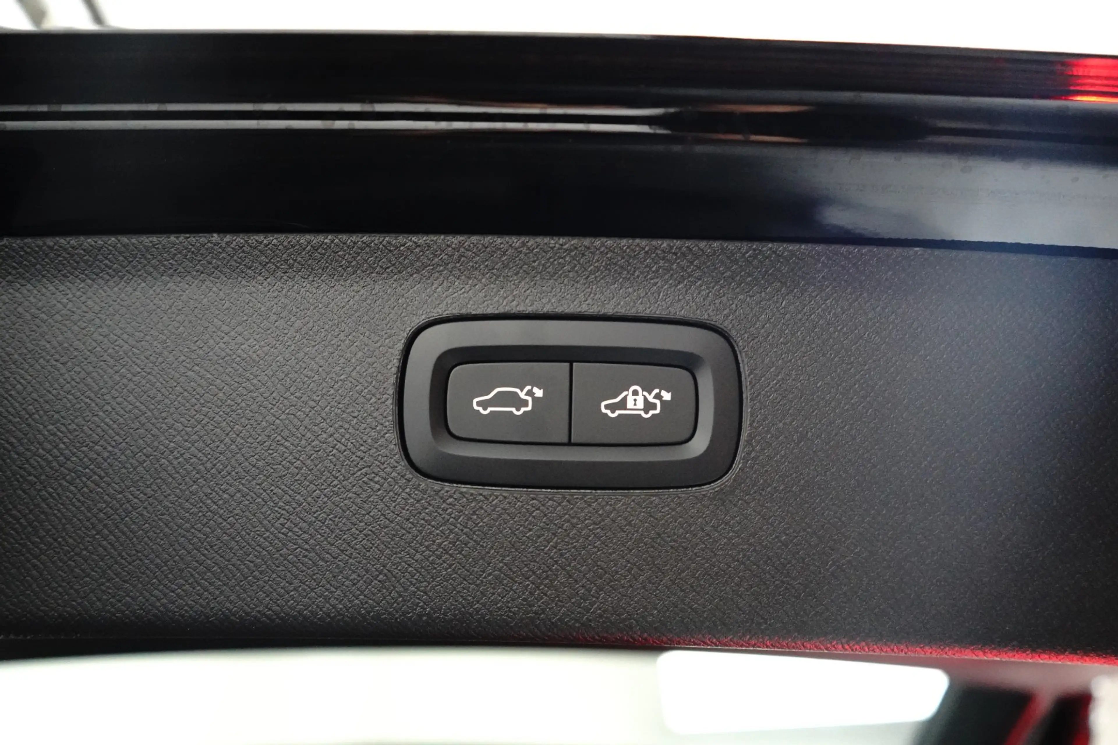Volvo XC90 2.0 T8 Plug-in hybrid AWD Ultra Black Edition | Lu — photo 29