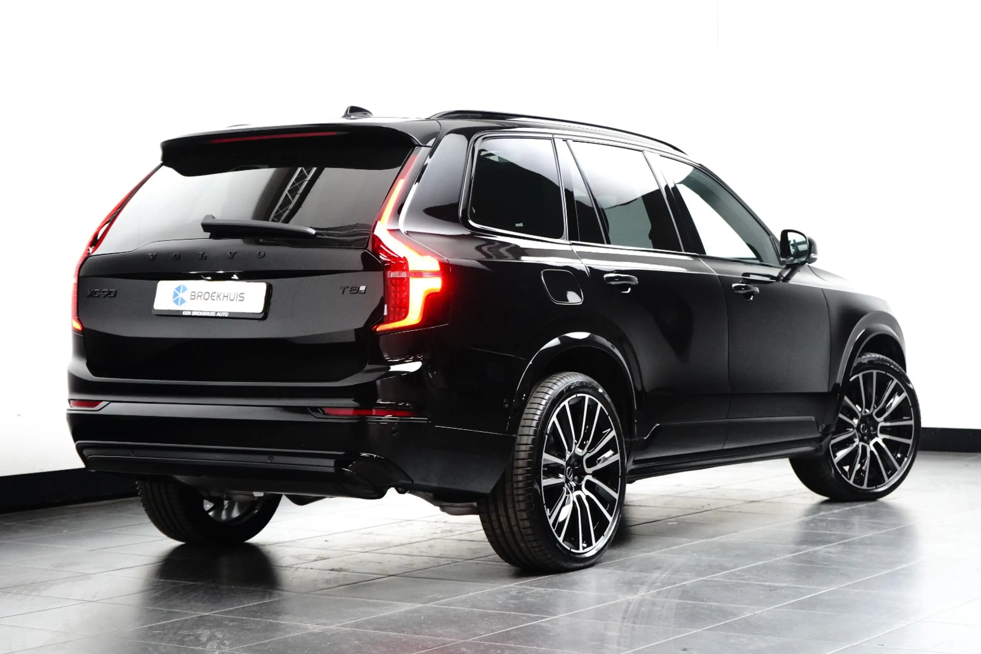 Volvo XC90 2.0 T8 Plug-in hybrid AWD Ultra Black Edition | Lu — photo 2