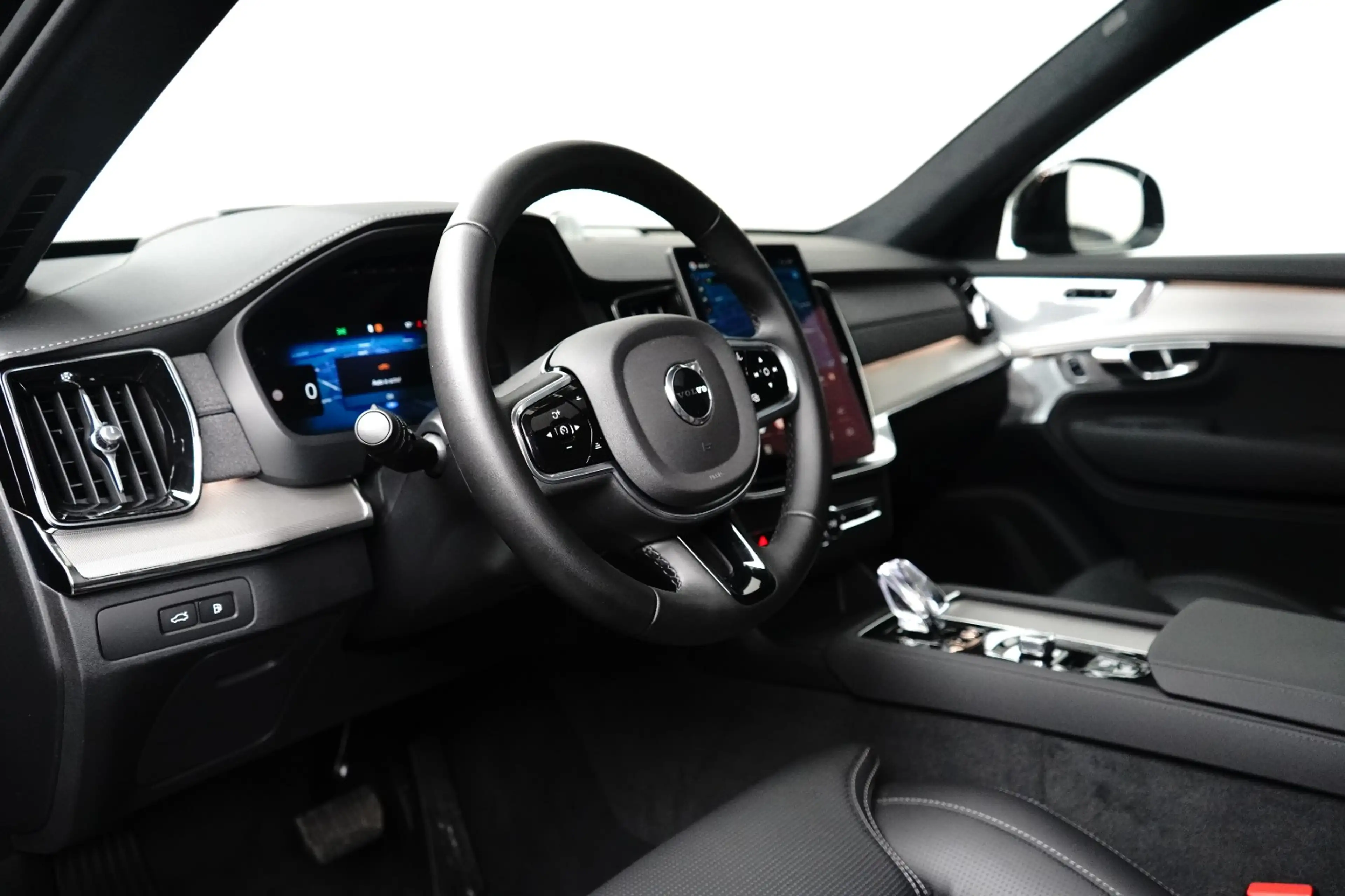 Volvo XC90 2.0 T8 Plug-in hybrid AWD Ultra Black Edition | Lu — photo 18