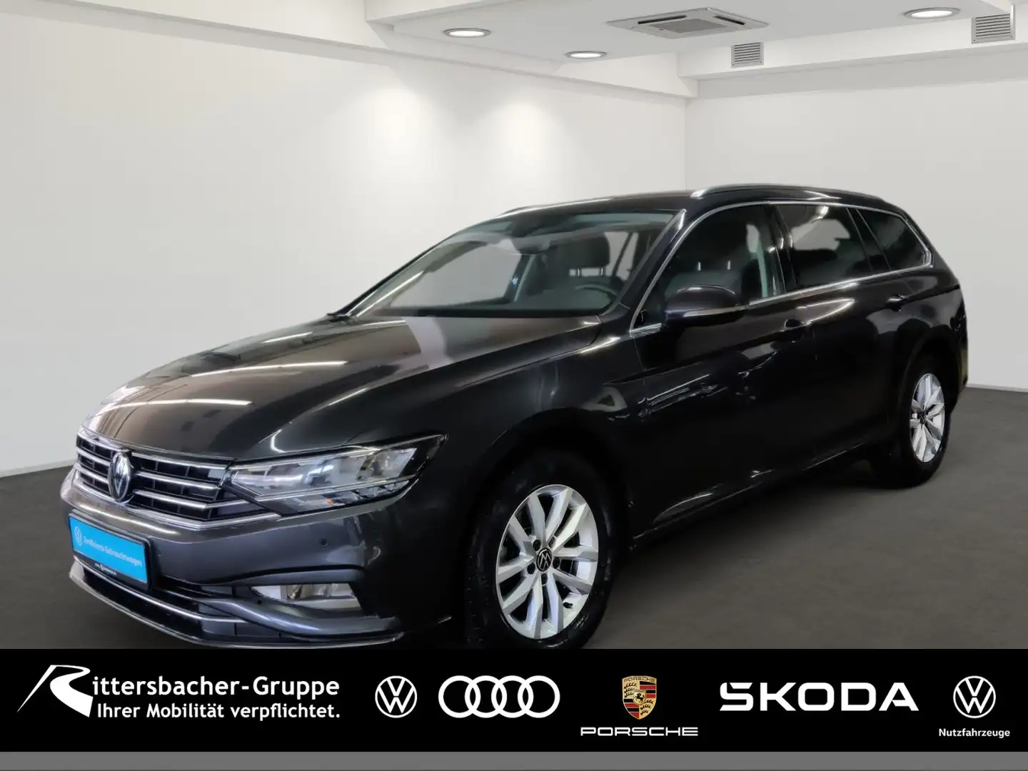 Volkswagen Passat Variant 1.5 TSI Business DSG AHK Navi LED Gris - 1