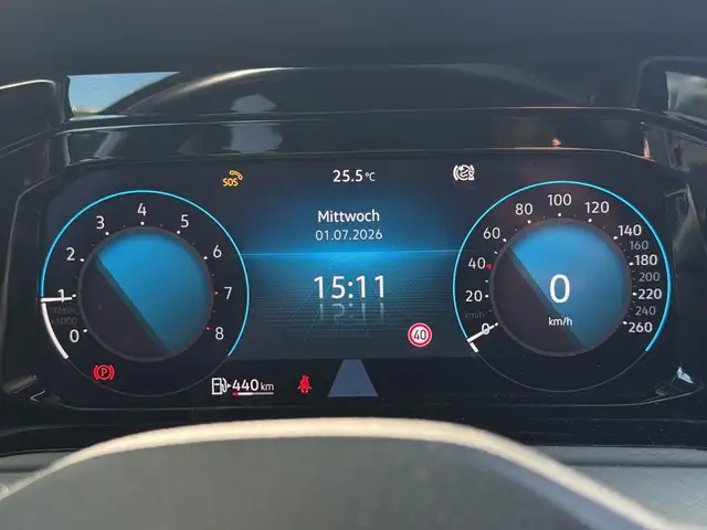 Volkswagen Golf view 10