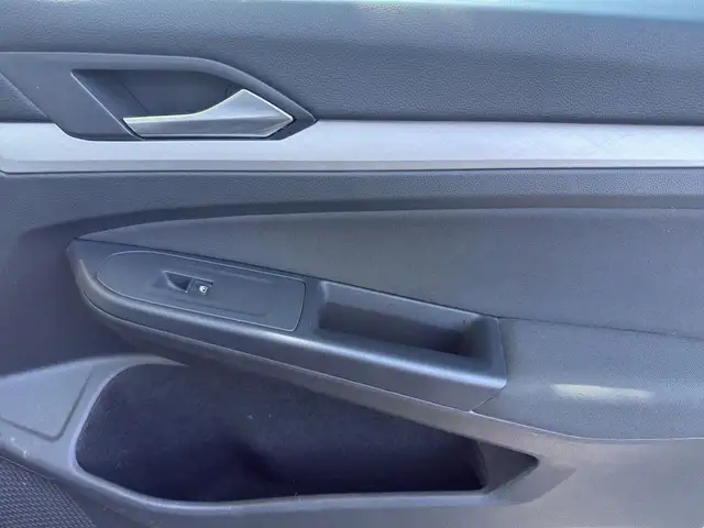 Volkswagen Golf view 8
