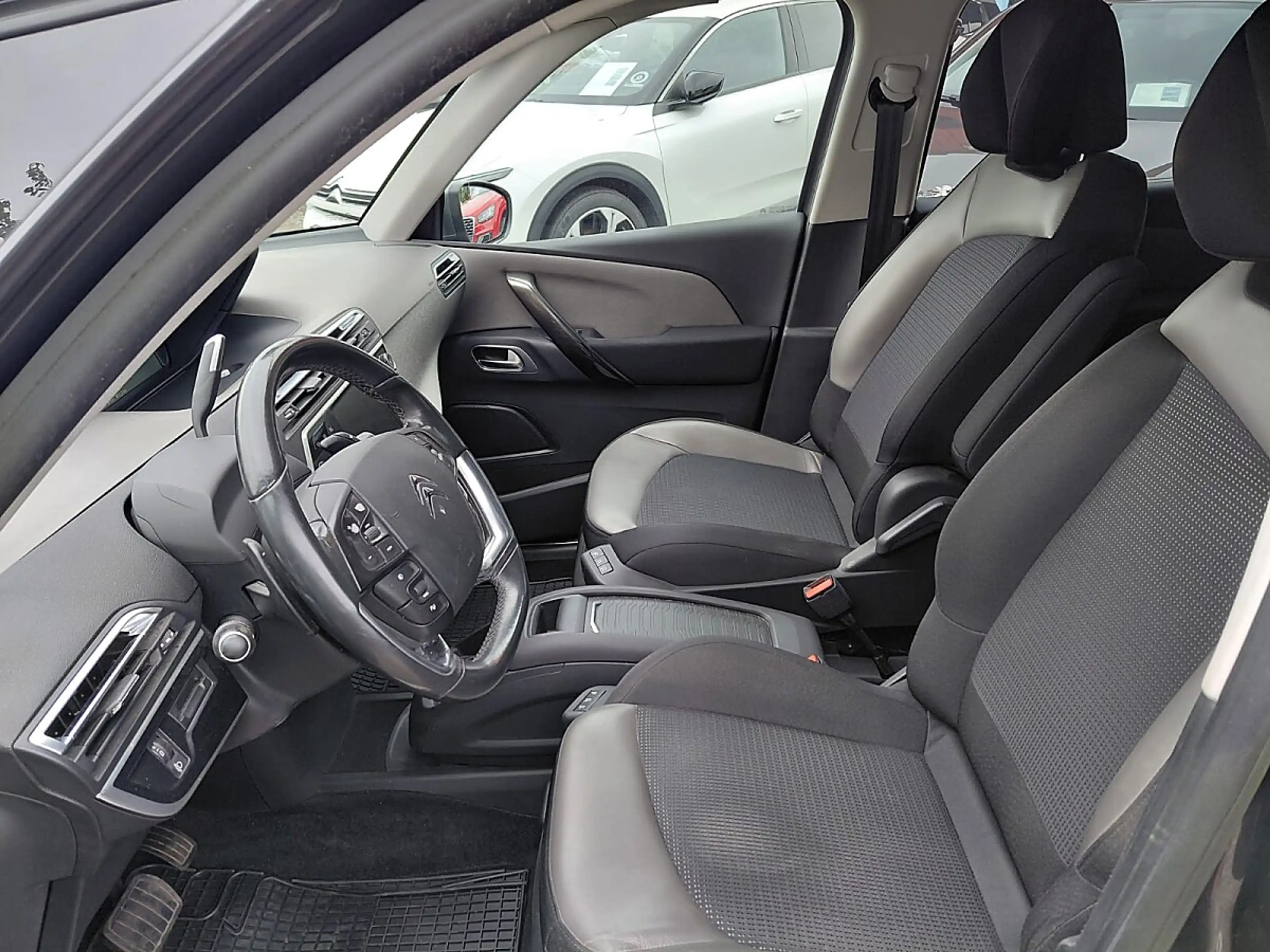 Citroen C4 Picasso BlueHDi 150 EAT6 Exclusive Automatik — photo 10