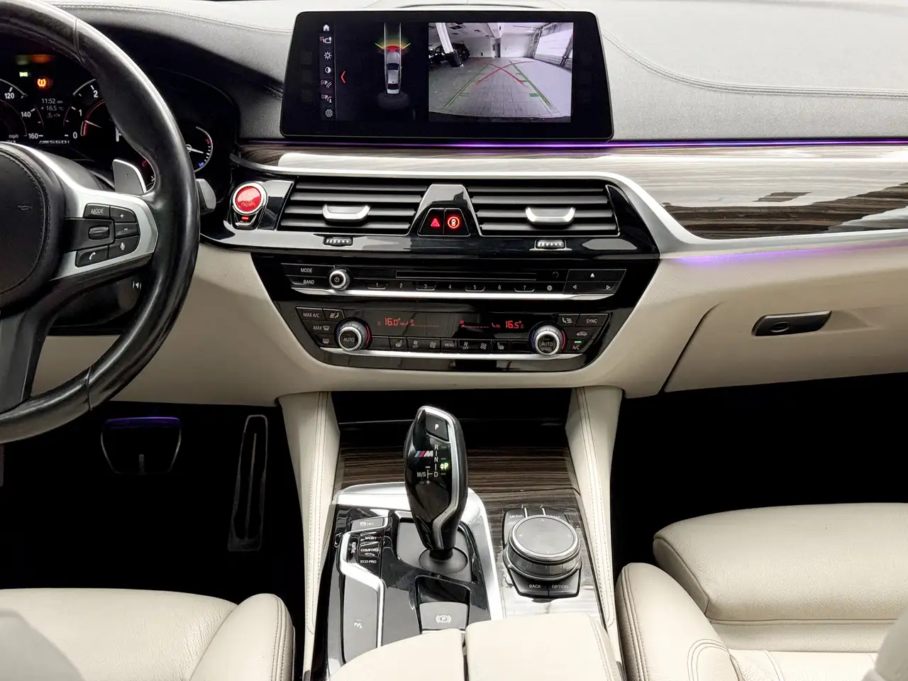 BMW 5 Series снимка BMW 5 Series