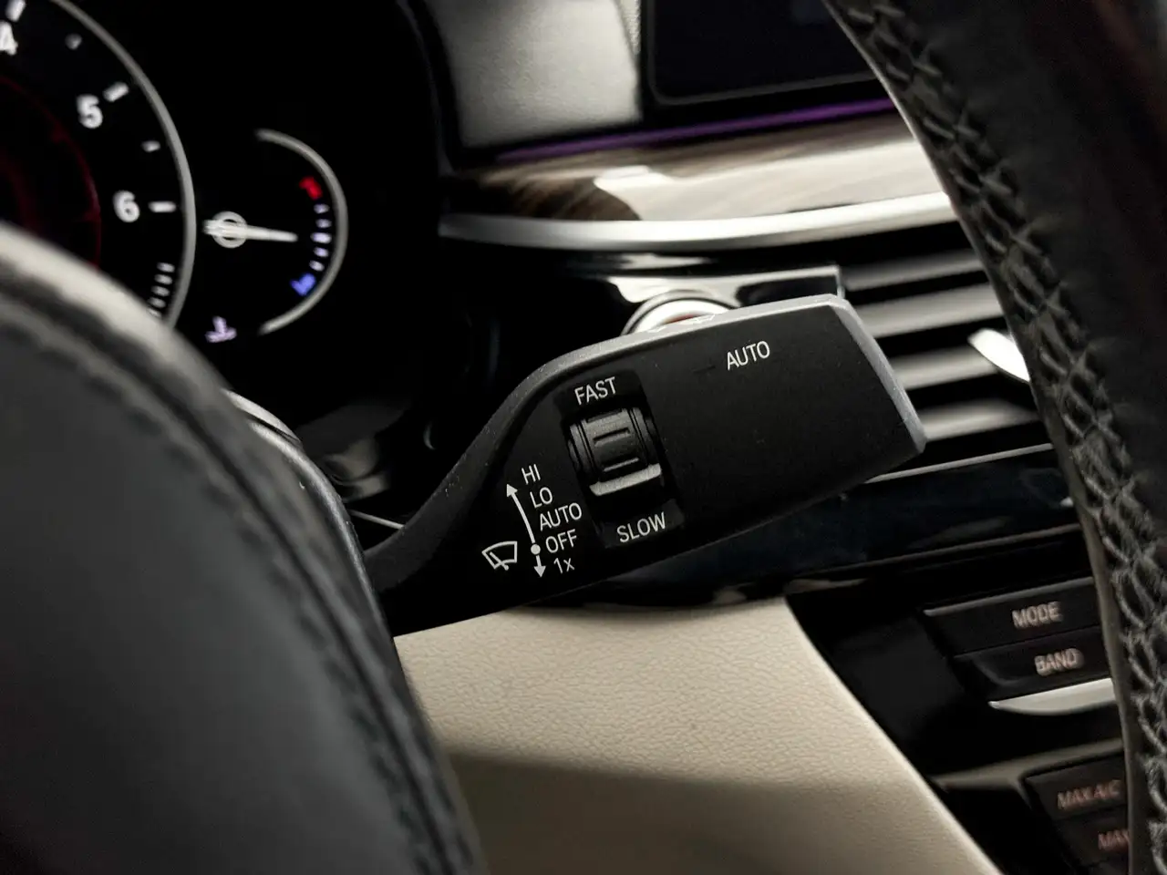BMW 5 Series снимка BMW 5 Series