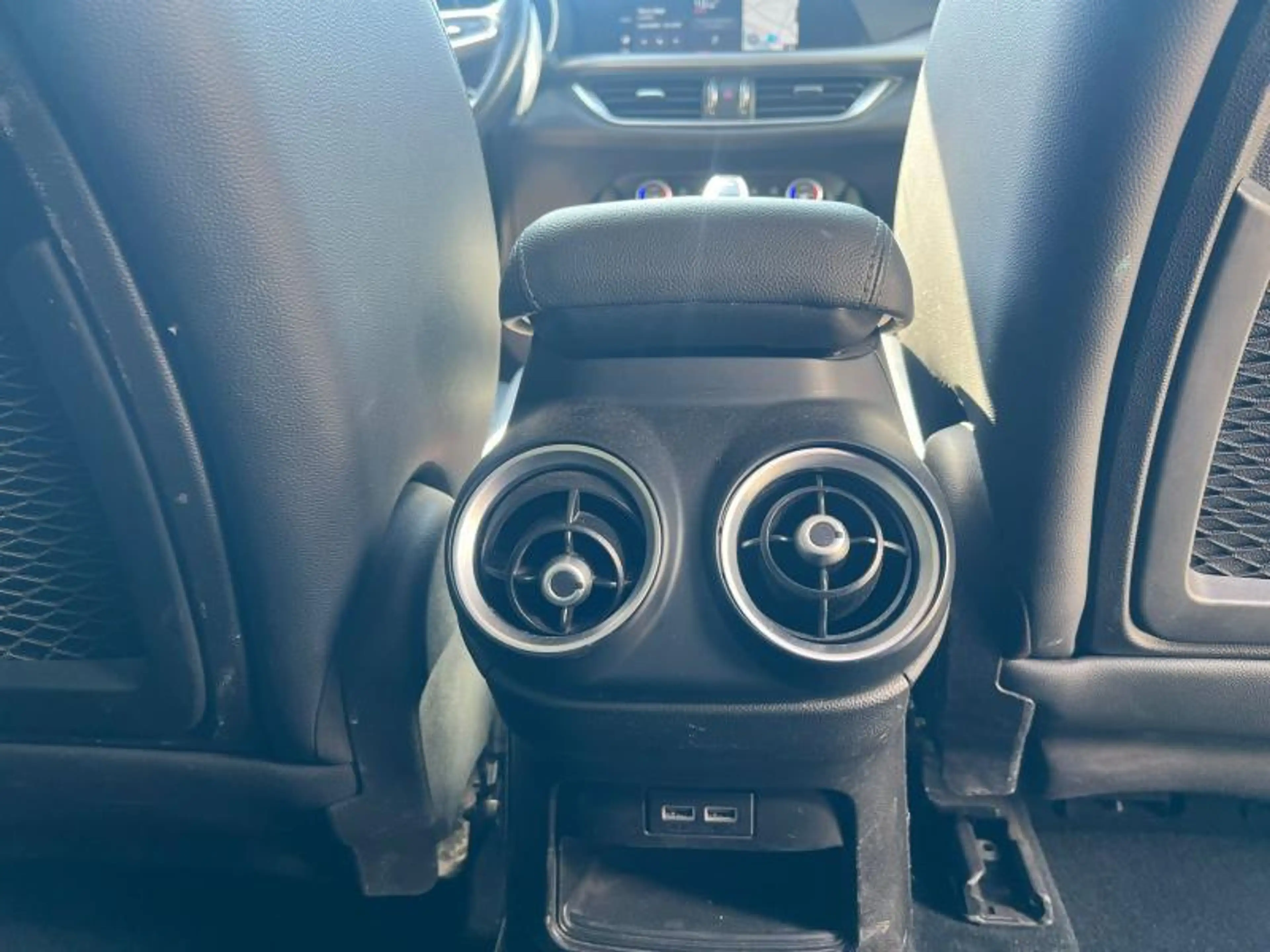 Alfa Romeo Stelvio Sprint — photo 13
