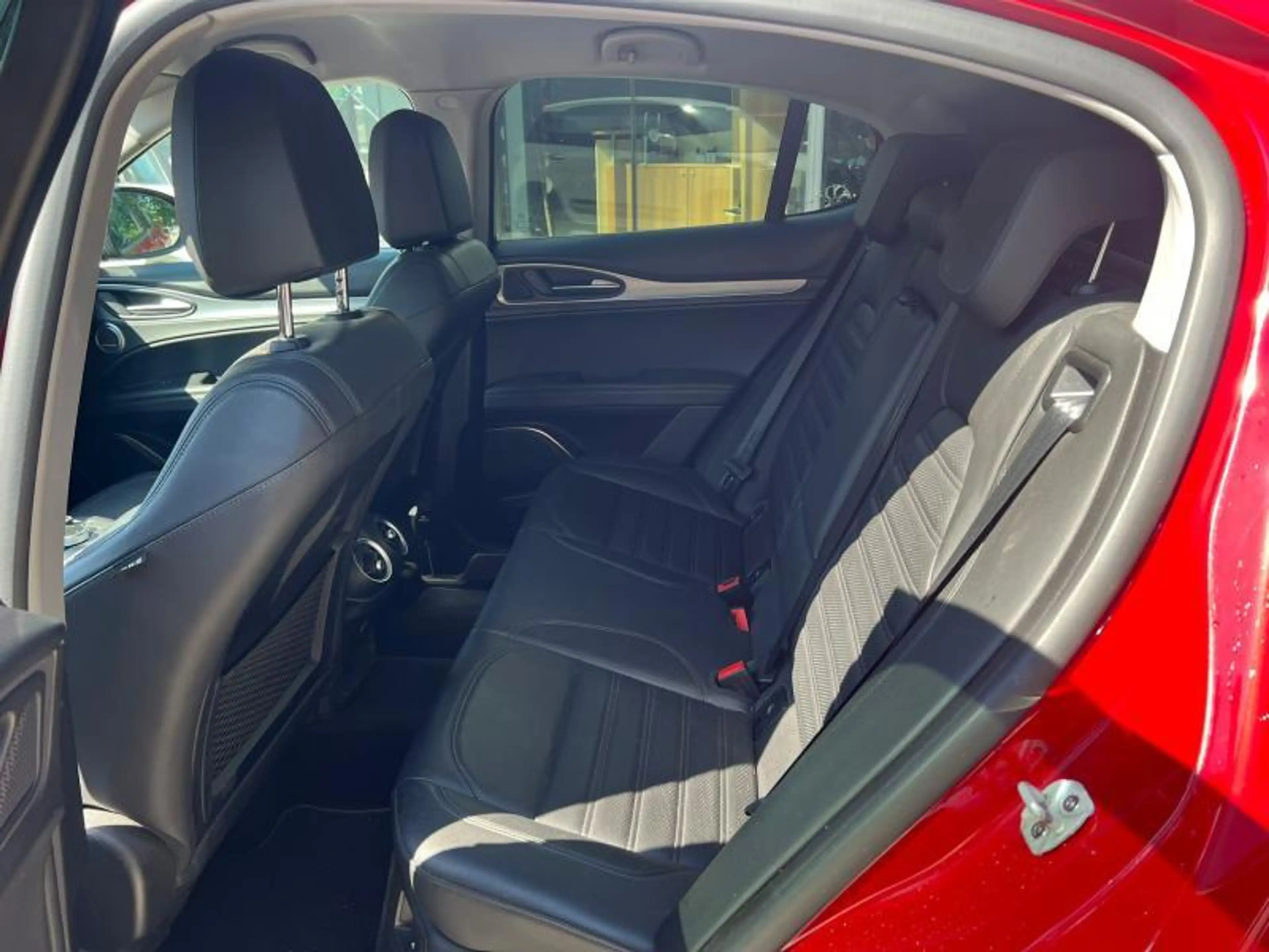 Alfa Romeo Stelvio Sprint — photo 11
